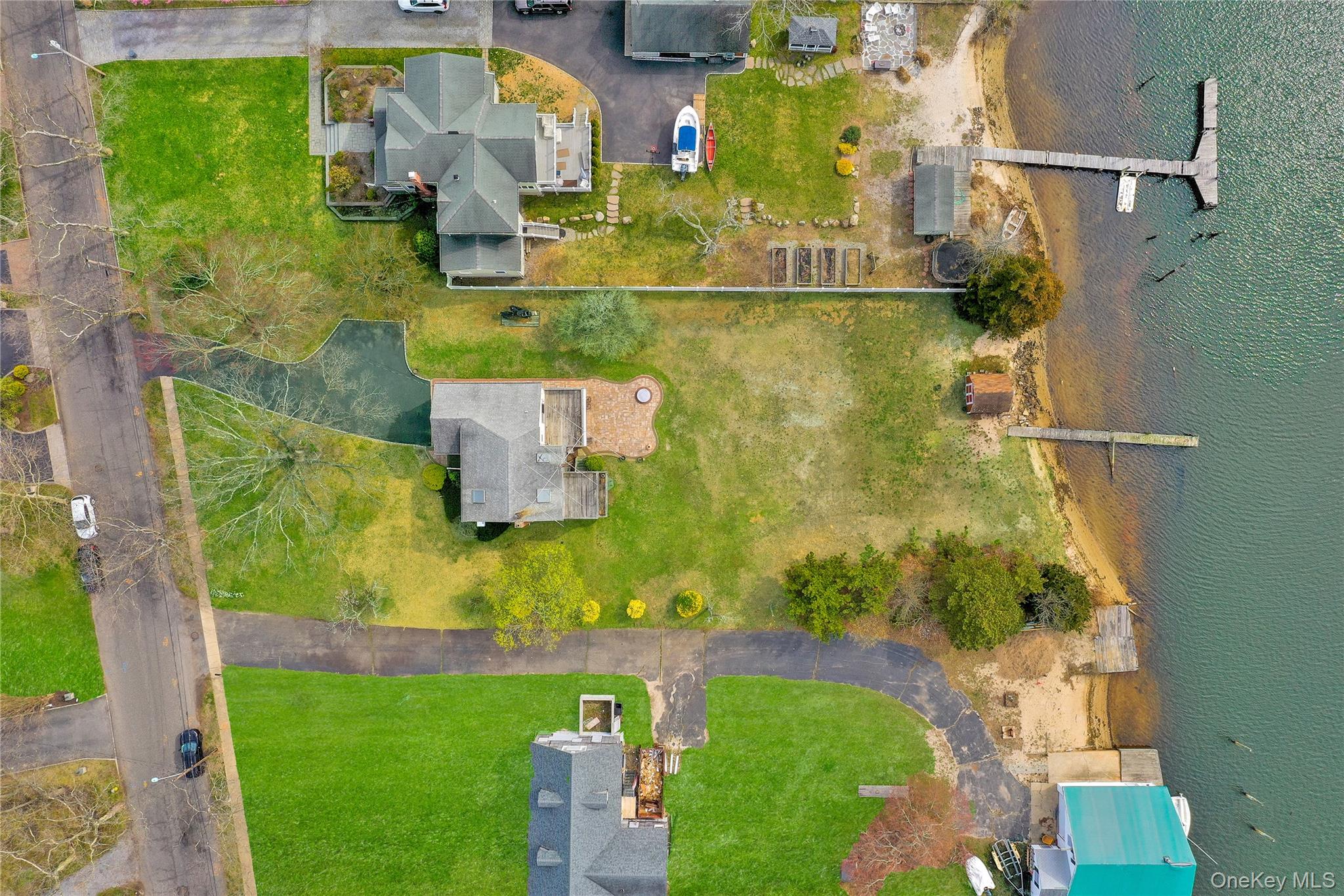  150 W Islip Road, West Islip, NY, 11795 - 物件實景