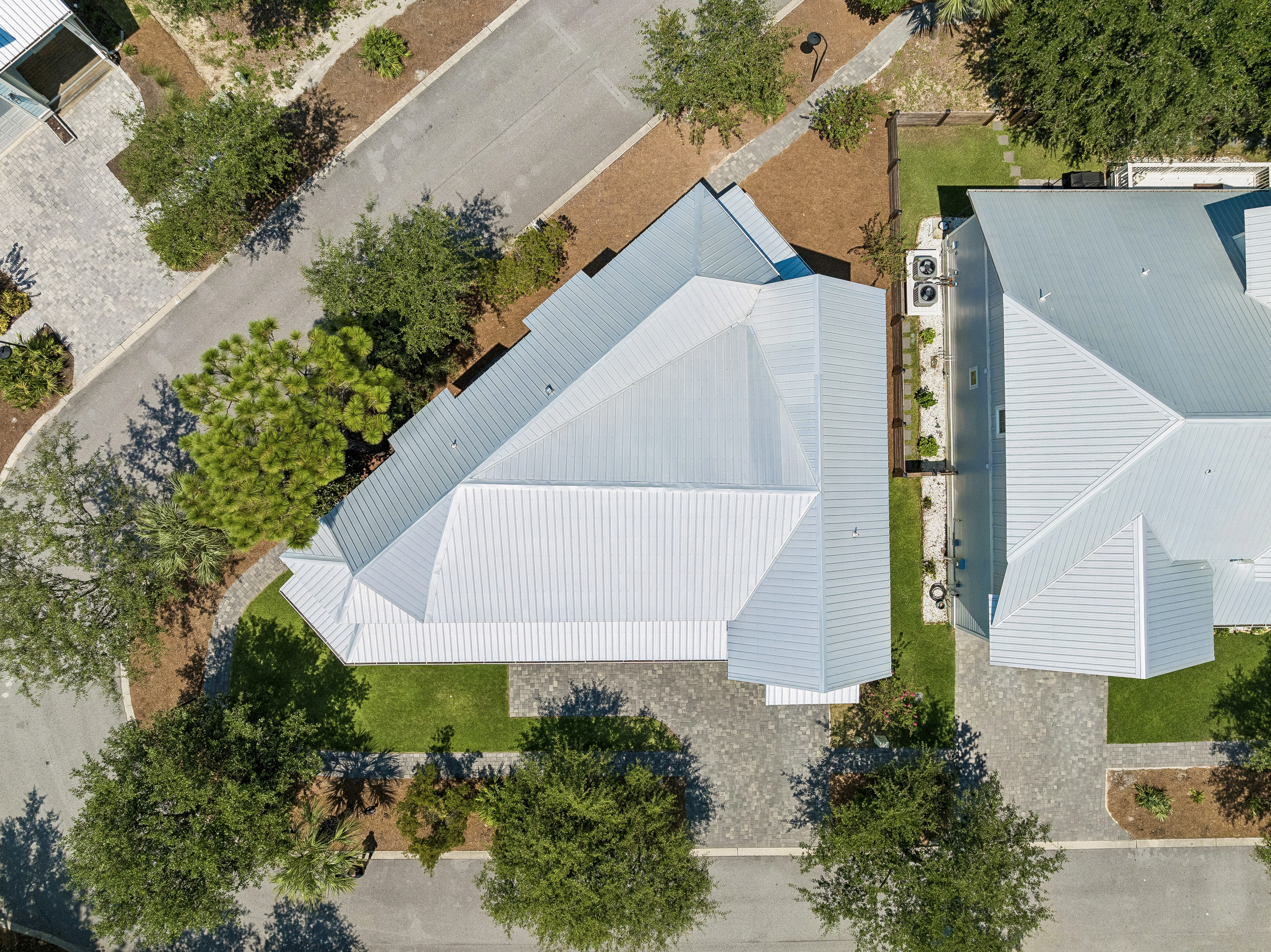  Spacious Newer-Build Home With Wraparound Porch On Gated Community Corner Lot - 物件實景