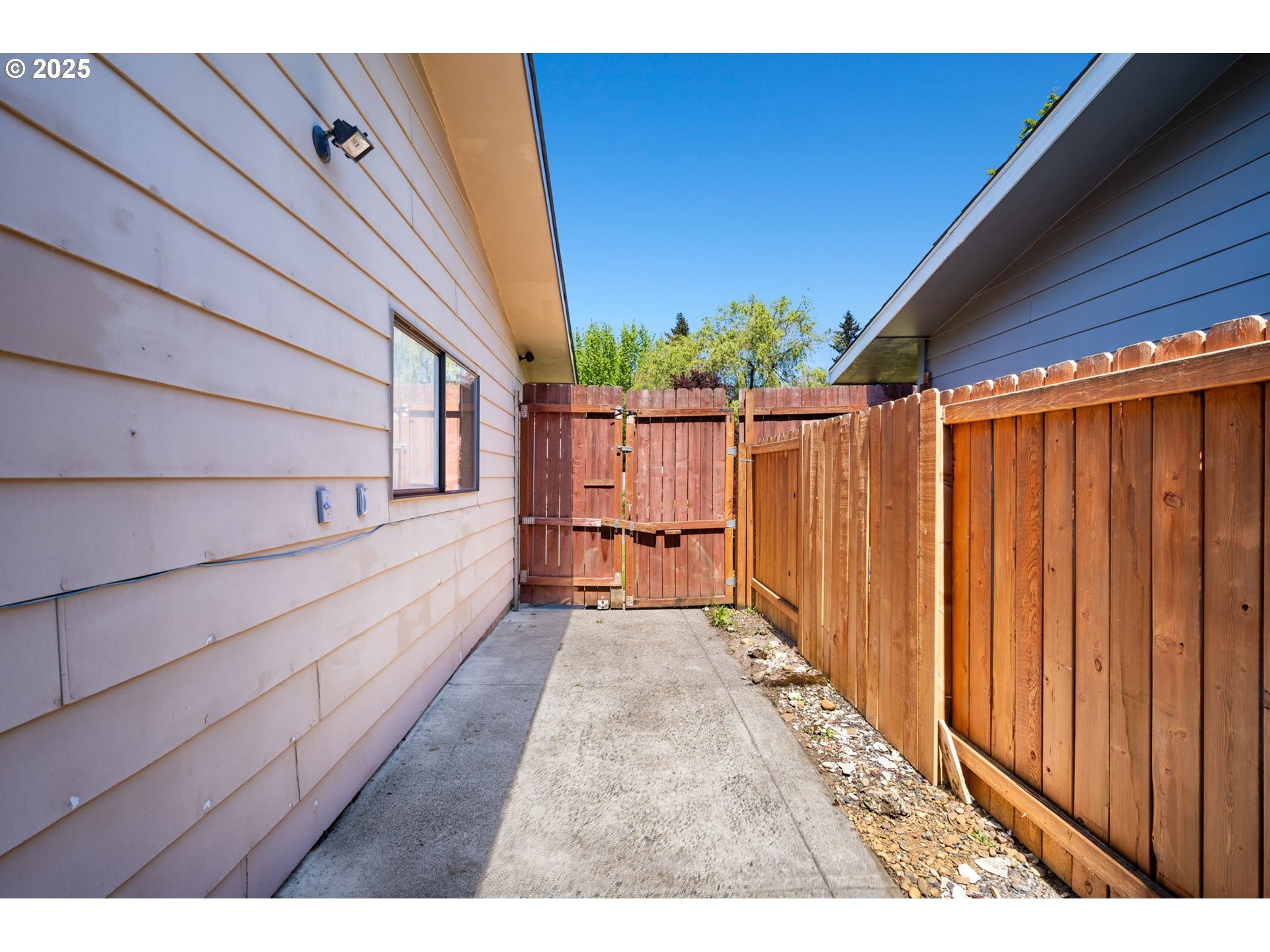 Vancouver, Washington, 98682, United States, 4 Bedrooms Bedrooms, ,2 BathroomsBathrooms,Residential,For Sale,1987487