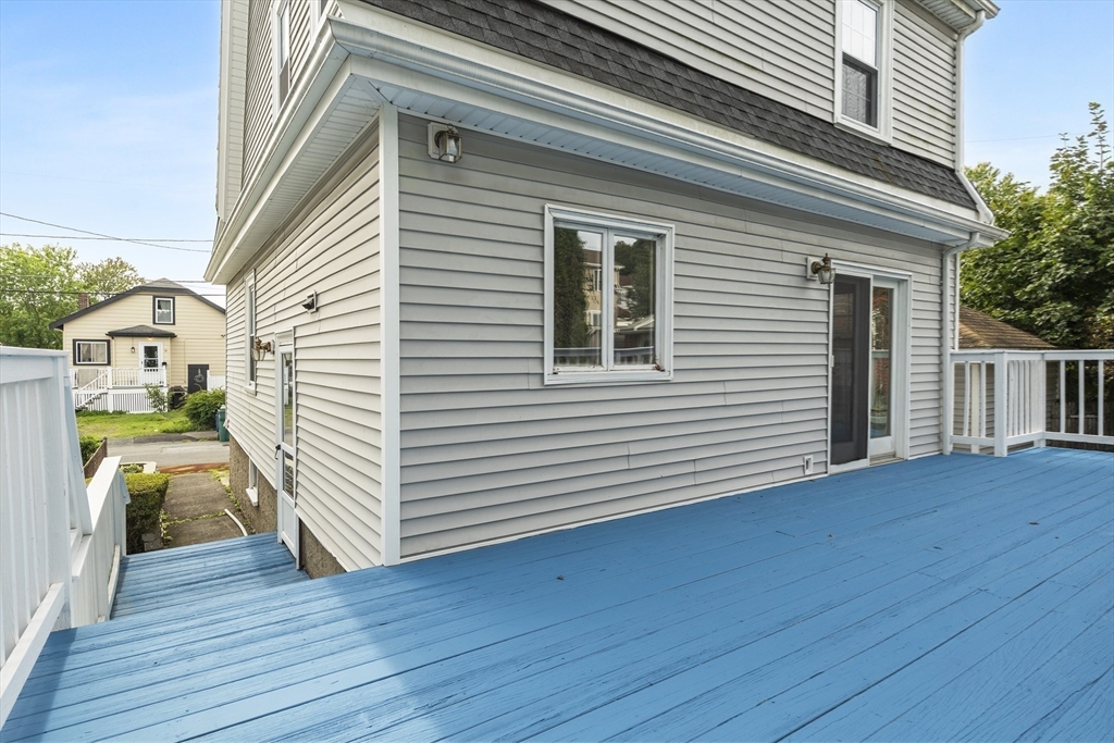 Lynn, Massachusetts, 01904, United States, 2 Bedrooms Bedrooms, ,1 BathroomBathrooms,Residential,For Sale,1943245