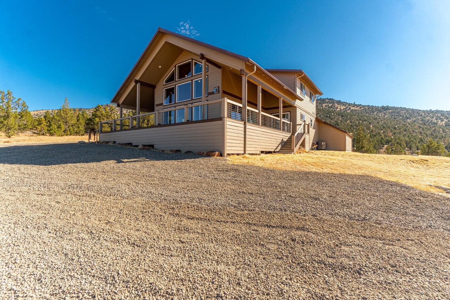 Prineville, Oregon, 97754, United States, 4 Bedrooms Bedrooms, ,3 BathroomsBathrooms,Residential,For Sale,1902068