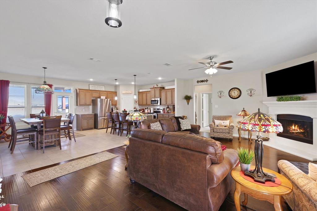 Decatur, Texas, 76234, United States, 4 Bedrooms Bedrooms, ,2 BathroomsBathrooms,Residential,For Sale,1980696