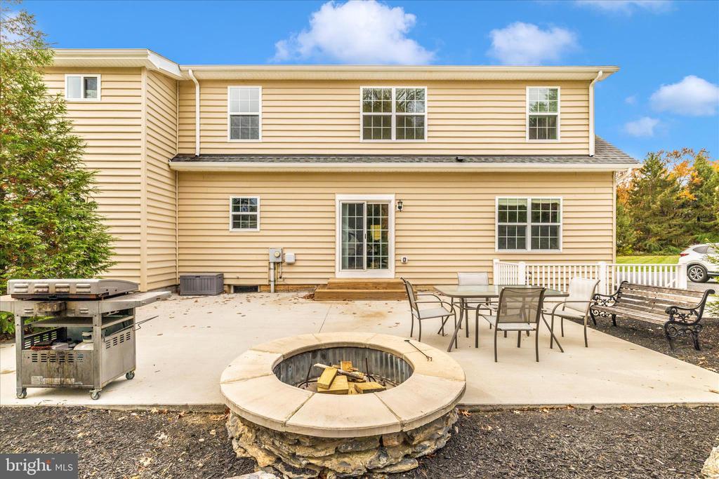 Frederick, Maryland, 21702, United States, 4 Bedrooms Bedrooms, ,3 BathroomsBathrooms,Residential,For Sale,1987380