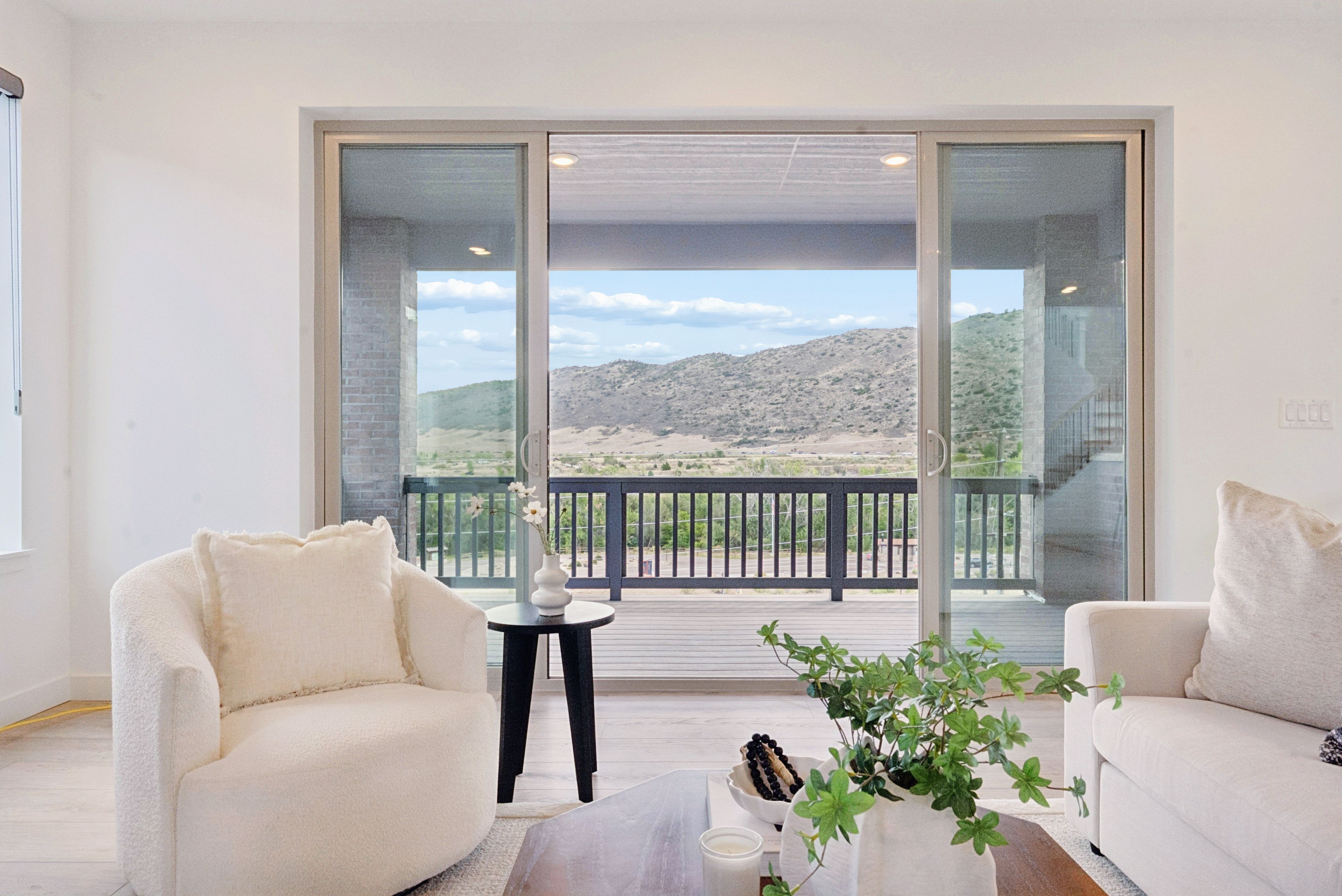  Elevated Colorado Living with 180° Mountain & Reservoir Views - 物件實景