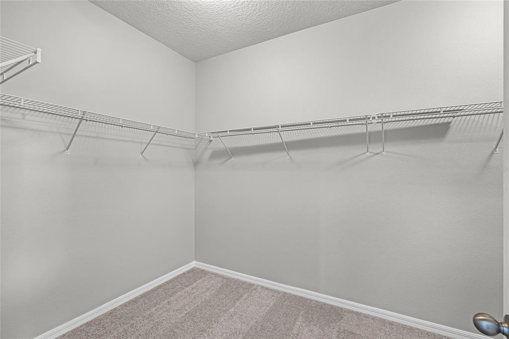 Apopka, Florida, 32712, United States, 4 Bedrooms Bedrooms, ,3 BathroomsBathrooms,Residential,For Sale,1940154