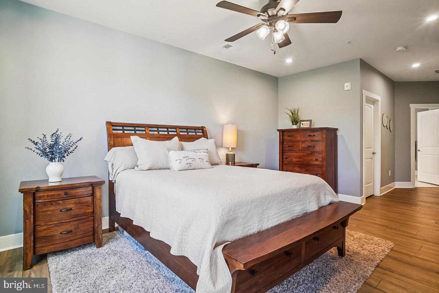 Chester, Maryland, 21619, United States, 2 Bedrooms Bedrooms, ,3 BathroomsBathrooms,Residential,For Sale,1968949