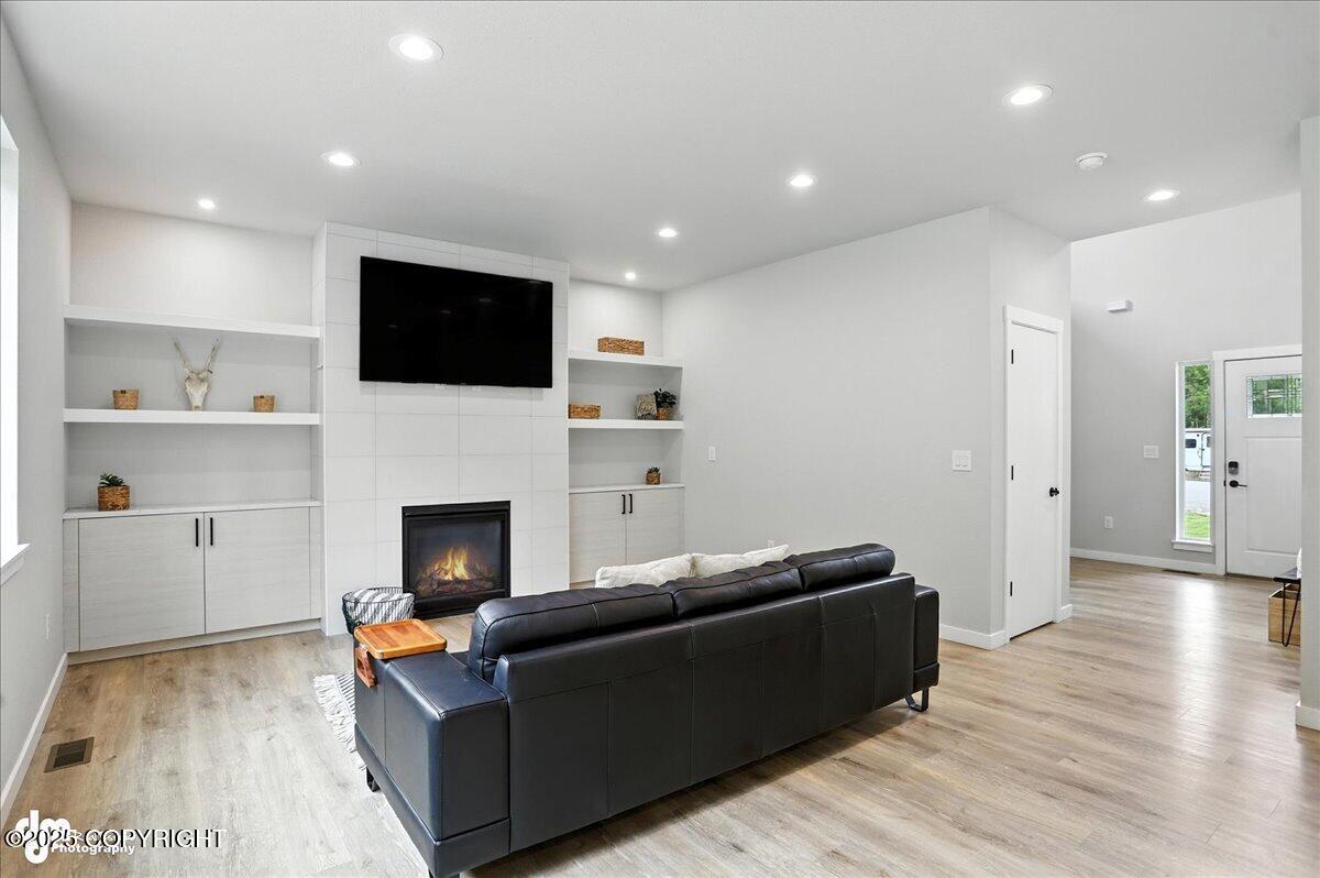 Palmer, Alaska, 99645, United States, 3 Bedrooms Bedrooms, ,3 BathroomsBathrooms,Residential,For Sale,1974146