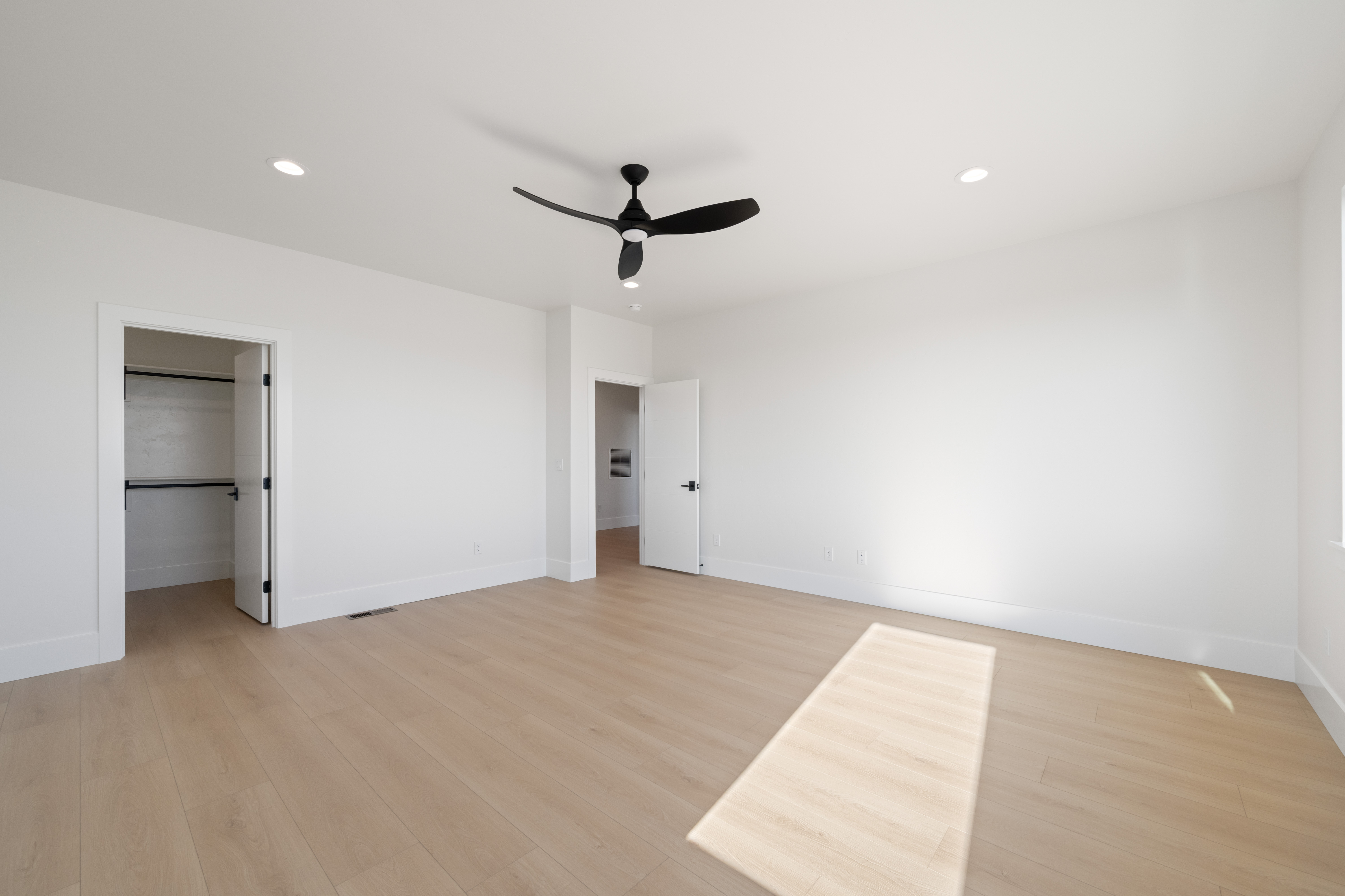  Step Into Elevated New Construction at The Dwellings - 物件實景