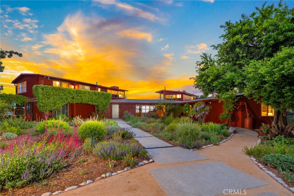 Sierra Madre, California, 91024, United States, 5 Bedrooms Bedrooms, ,2 BathroomsBathrooms,Residential,For Sale,1777104