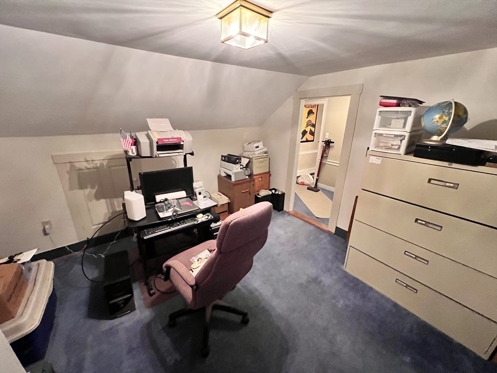 Attleboro, Massachusetts, 02703, United States, 5 Bedrooms Bedrooms, ,2 BathroomsBathrooms,Residential,For Sale,1983996