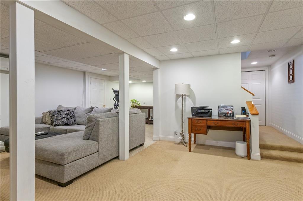 Bellingham, Massachusetts, 02019, United States, 3 Bedrooms Bedrooms, ,3 BathroomsBathrooms,Residential,For Sale,1978290