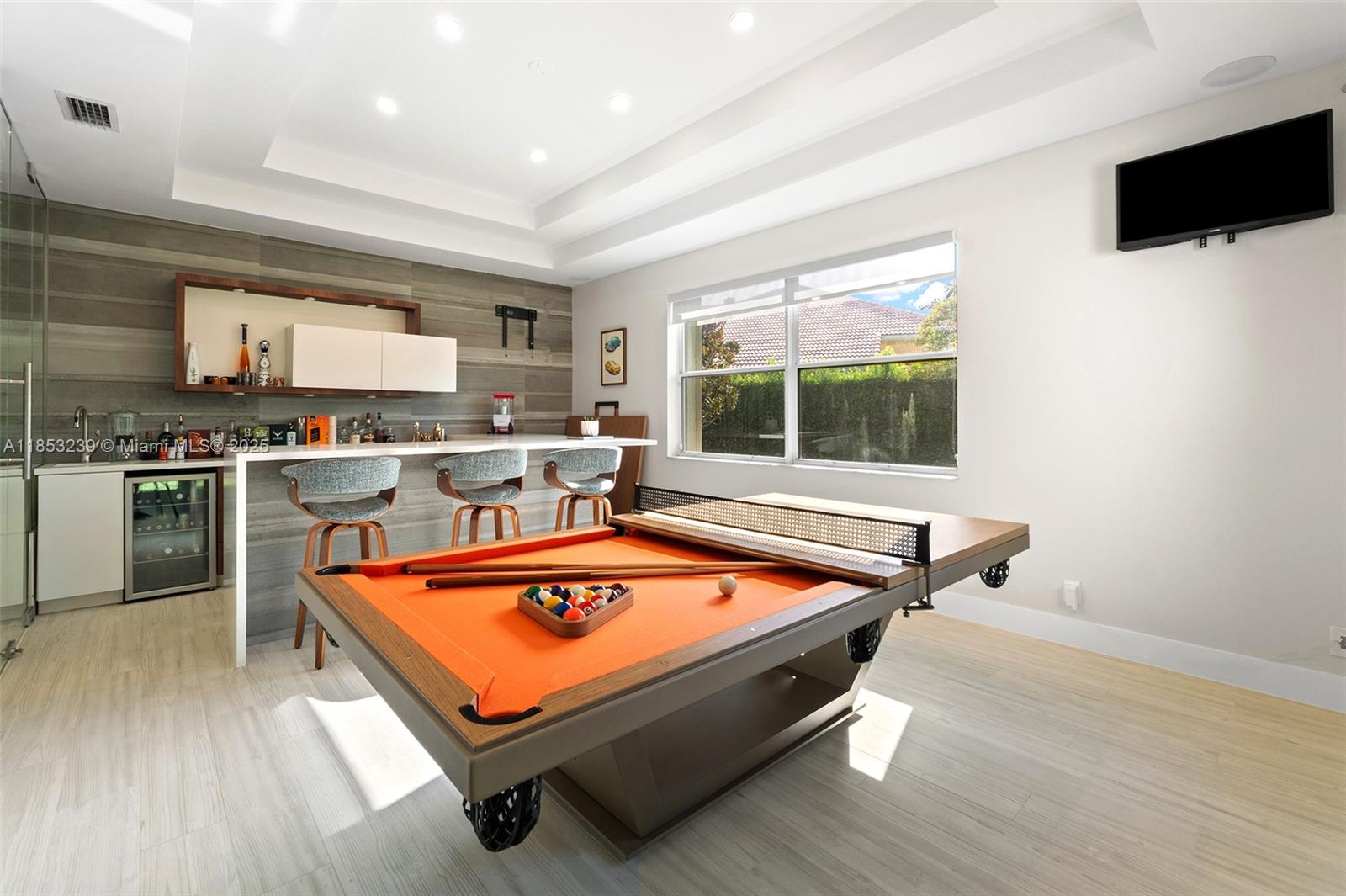 Weston, Florida, 33327, United States, 5 Bedrooms Bedrooms, ,6 BathroomsBathrooms,Residential,For Sale,1919791