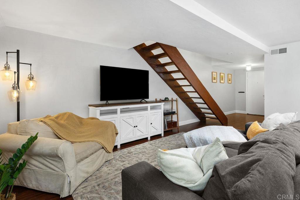 Vista, California, 92084, United States, 2 Bedrooms Bedrooms, ,3 BathroomsBathrooms,Residential,For Sale,1987849