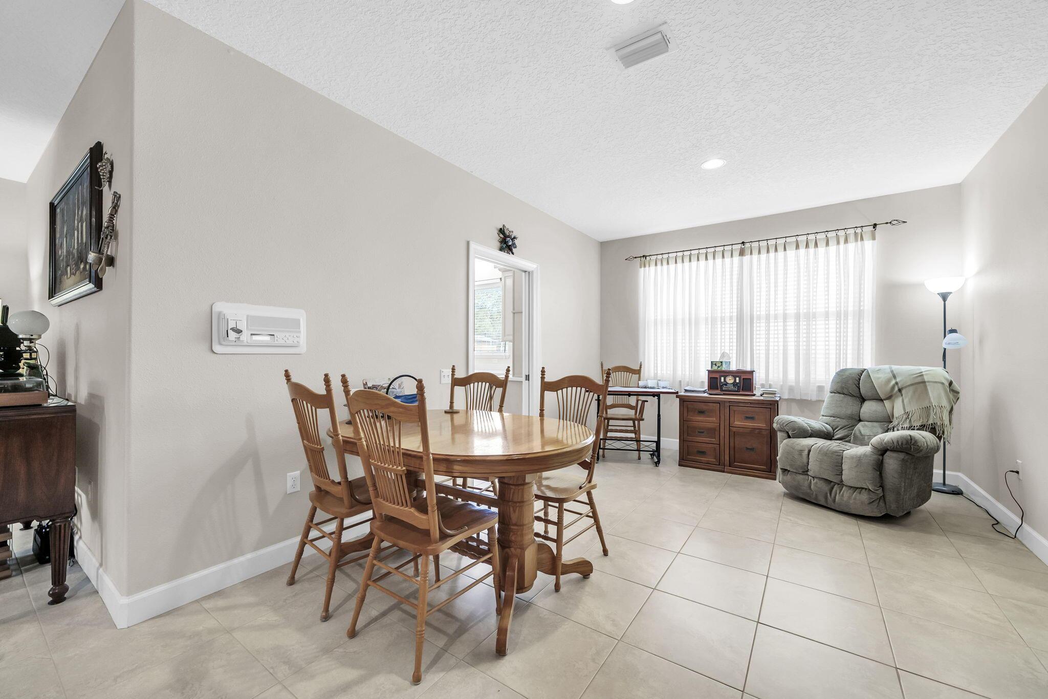 Fort Walton Beach, Florida, 32547, United States, 4 Bedrooms Bedrooms, ,4 BathroomsBathrooms,Residential,For Sale,2008970