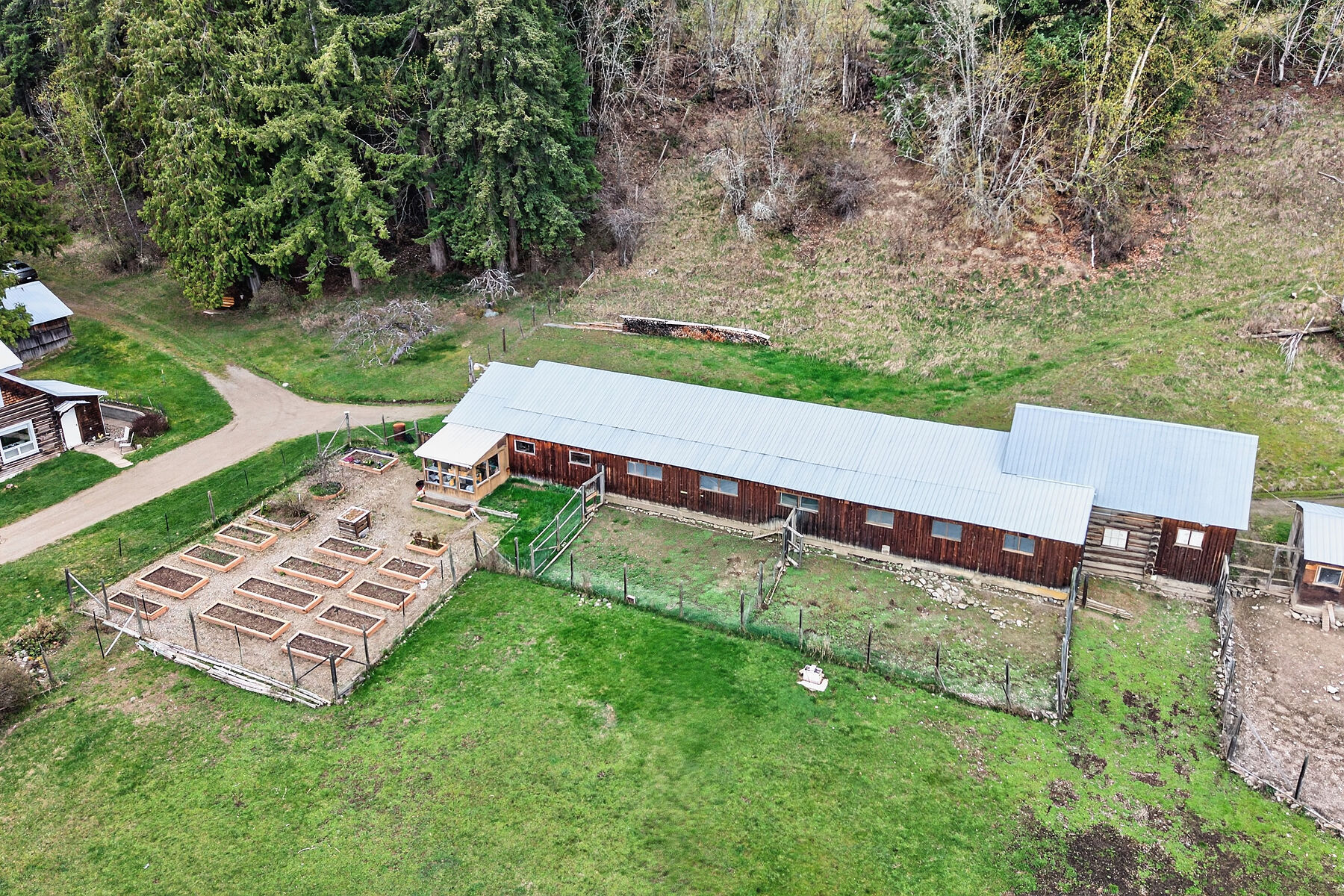  Own A Piece of Shuswap History - 物件實景