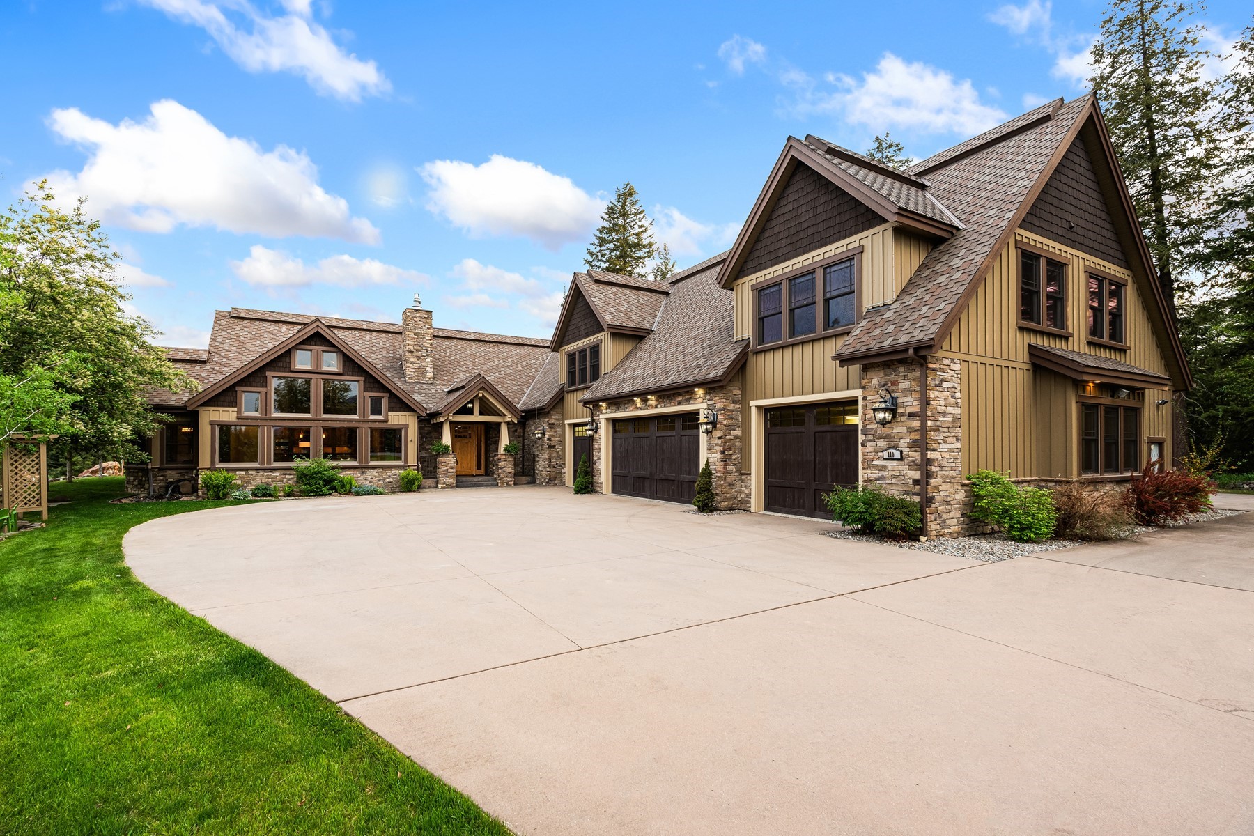  Custom Northwest Masterpiece - 物件實景
