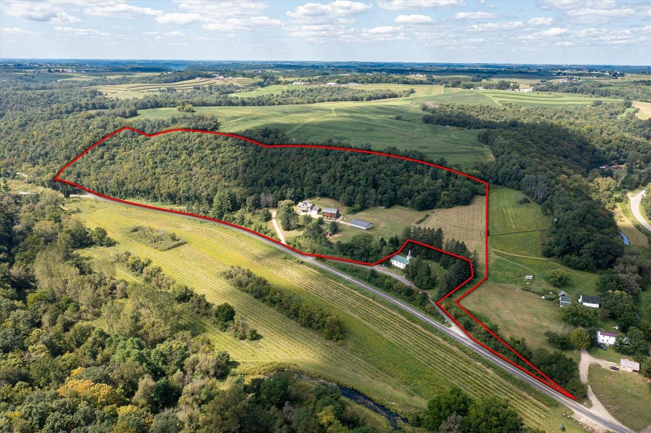 Westby, Wisconsin, 54667, United States, 3 Bedrooms Bedrooms, ,3 BathroomsBathrooms,Residential,For Sale,1977148