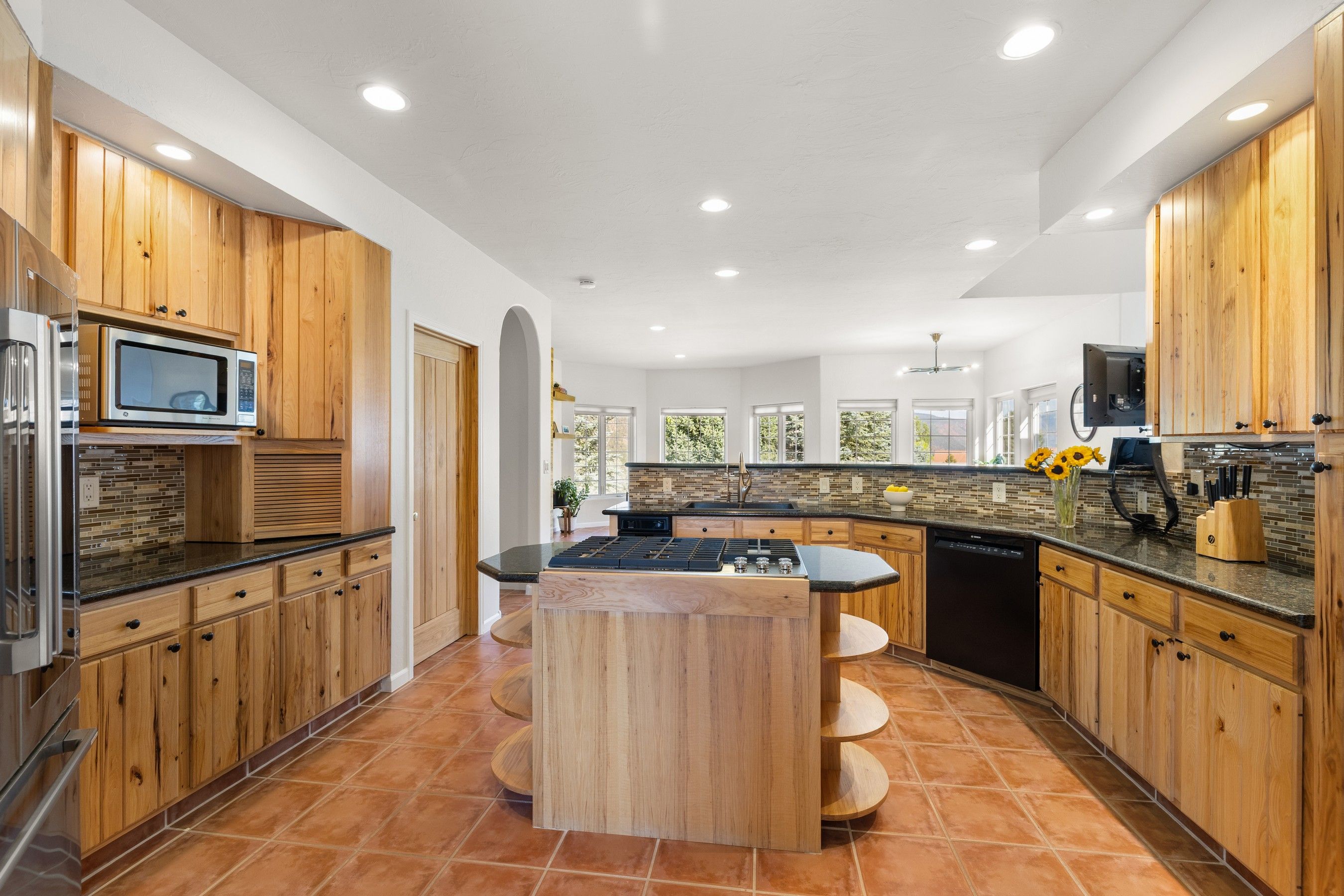  Move-In Ready Mountain Living - 物件實景