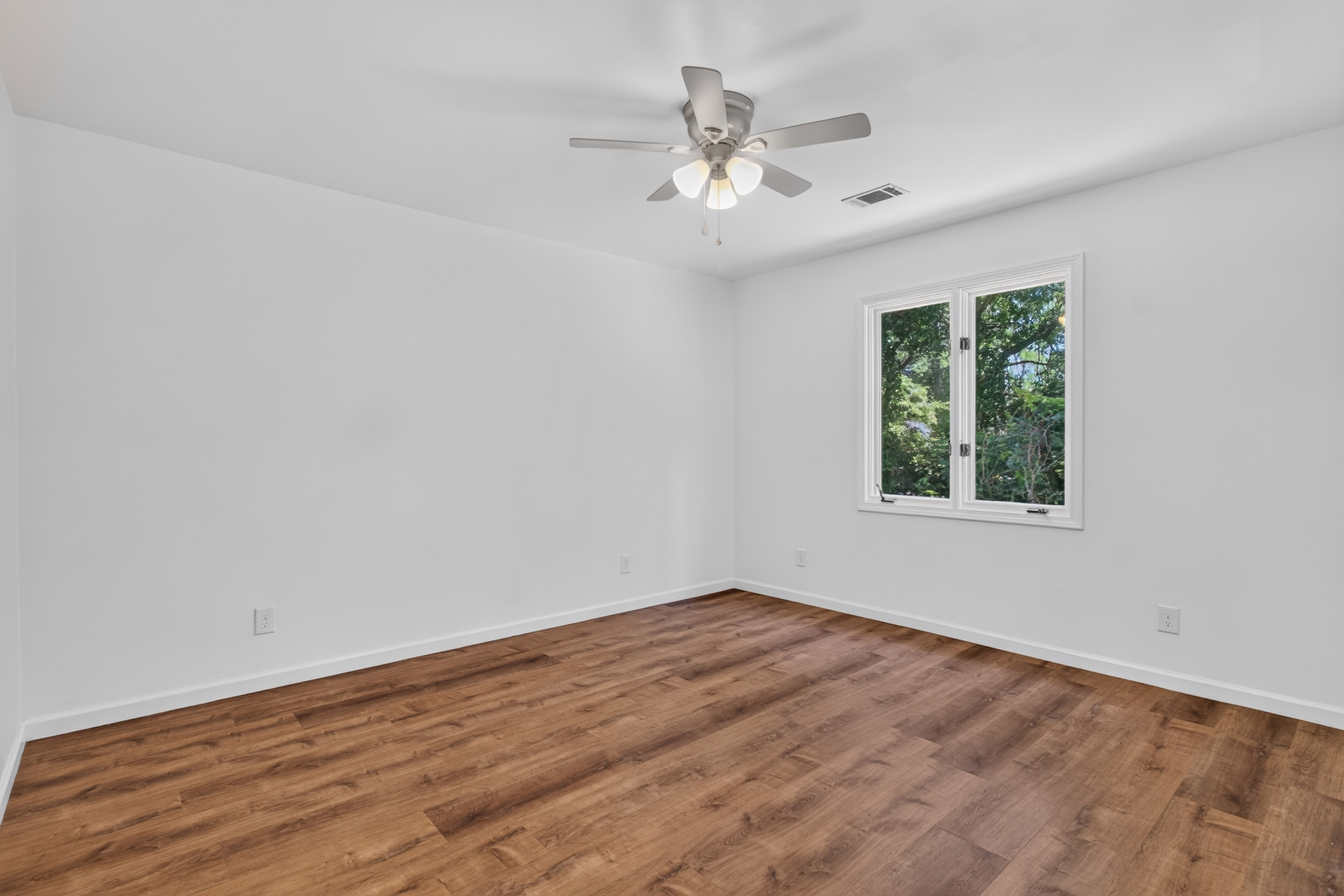  Stunning Fully Renovated Ranch - 物件實景