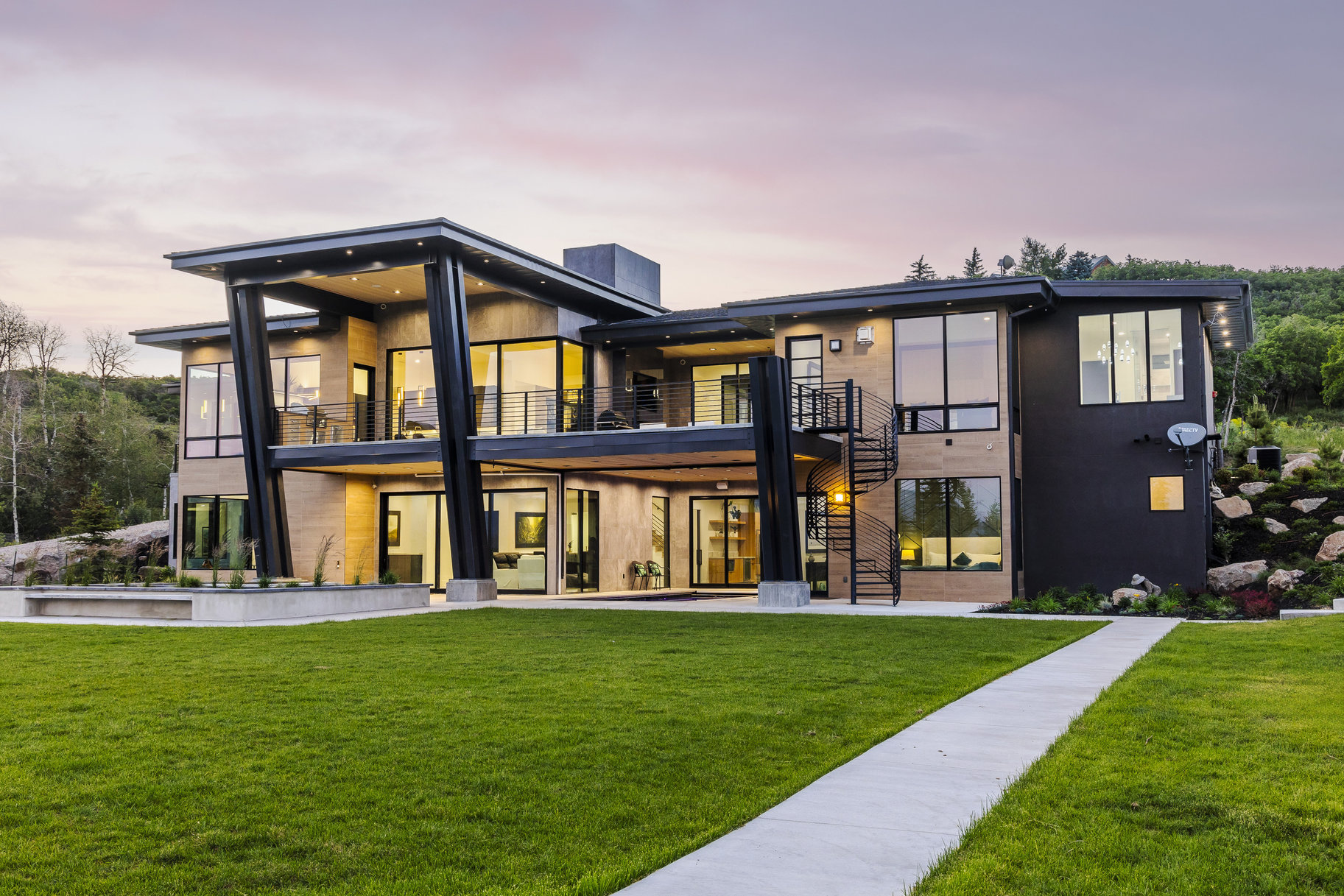  A RARE MODERN MOUNTAIN ESTATE WITH AN EXTRAORDINARY EQUESTRIAN FACILITY - 物件實景