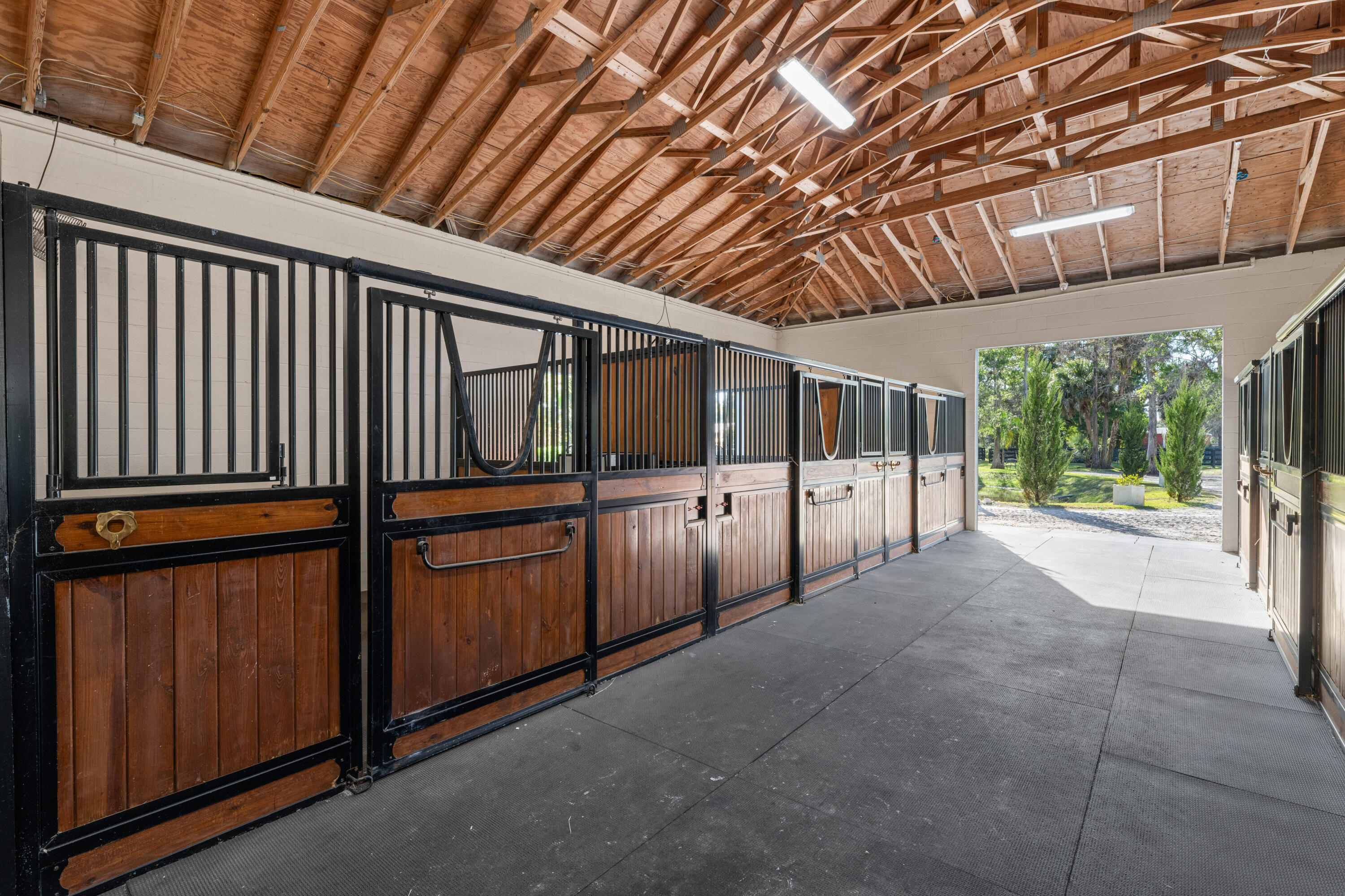  15161 Collecting Canal Road - 物件實景