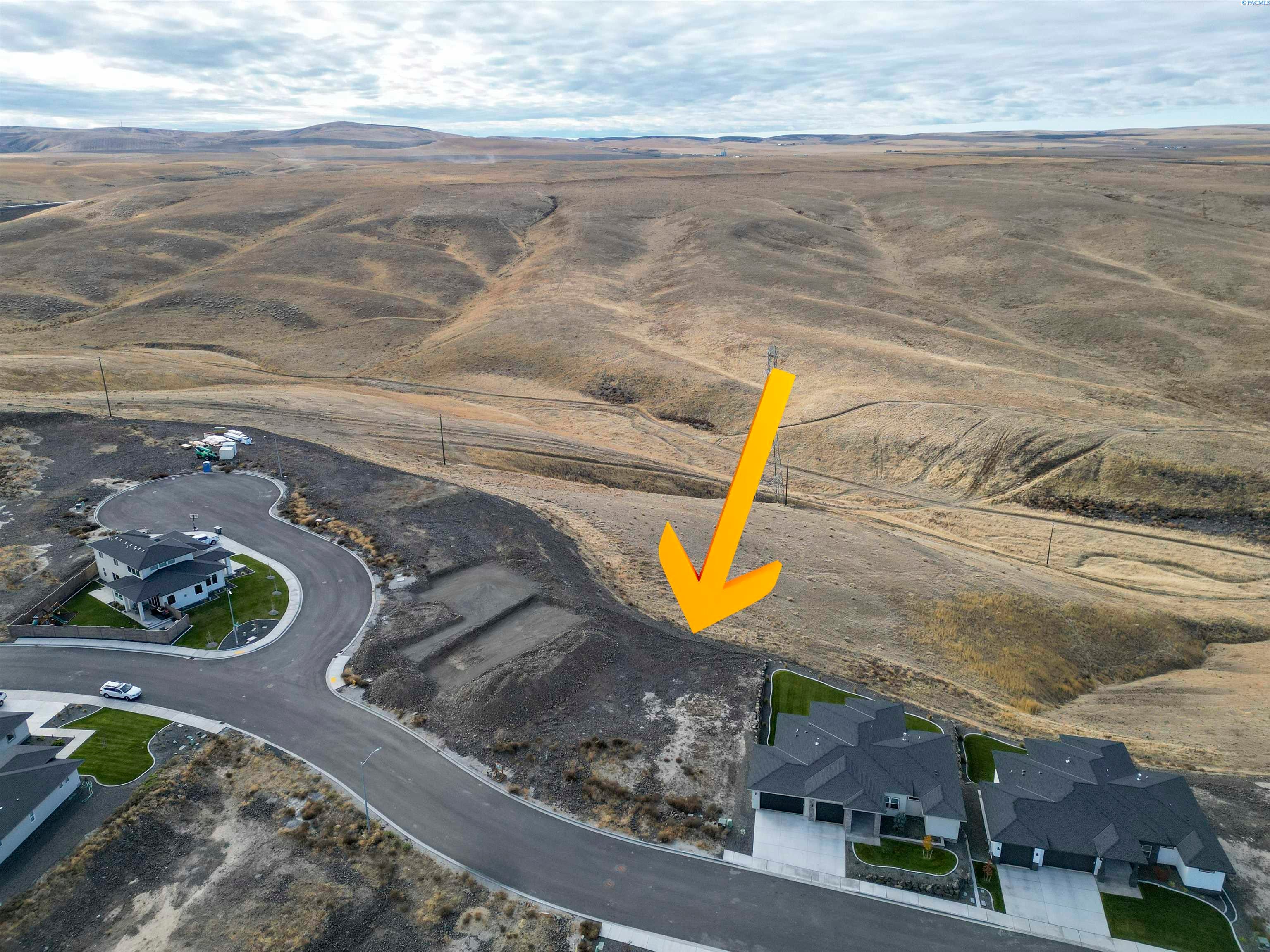 Kennewick, Washington, 99337, United States, 5 Bedrooms Bedrooms, ,3 BathroomsBathrooms,Residential,For Sale,1983309