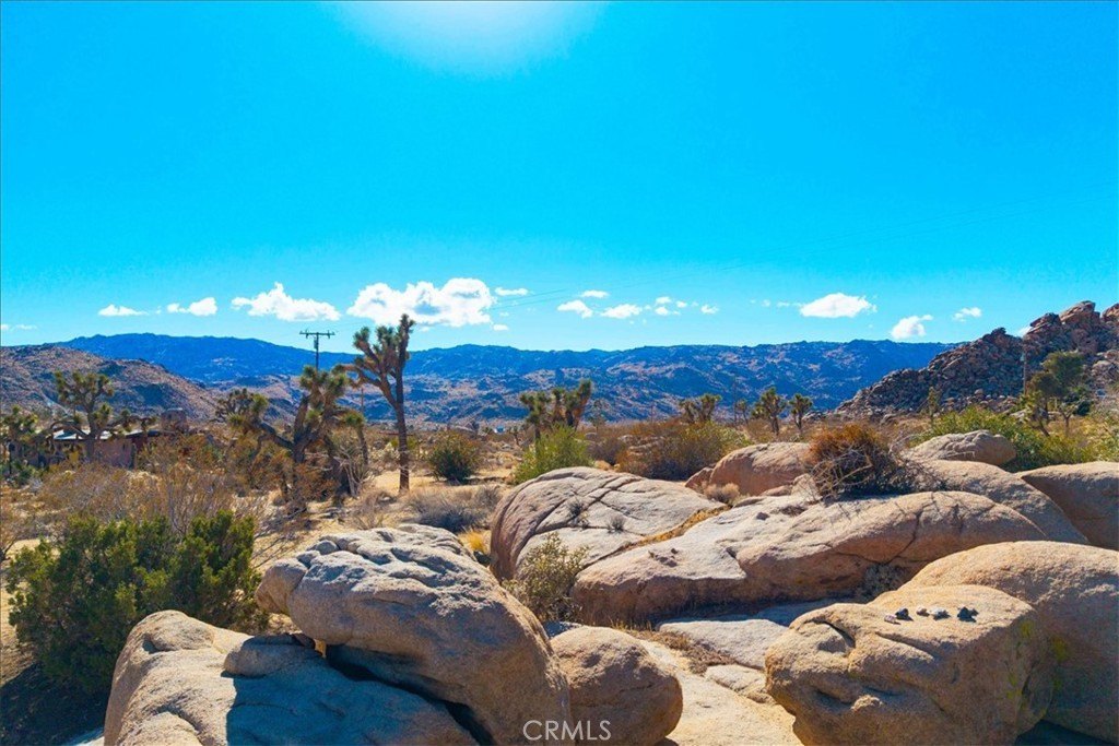 Joshua Tree, California, 92252, United States, 3 Bedrooms Bedrooms, ,2 BathroomsBathrooms,Residential,For Sale,1942307
