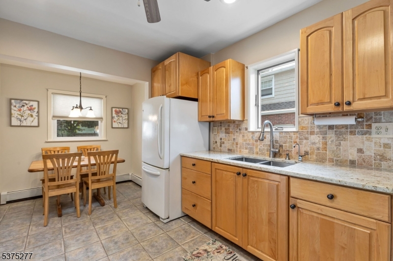 Garwood Boro, New Jersey, 07027, United States, 3 Bedrooms Bedrooms, ,2 BathroomsBathrooms,Residential,For Sale,1908282