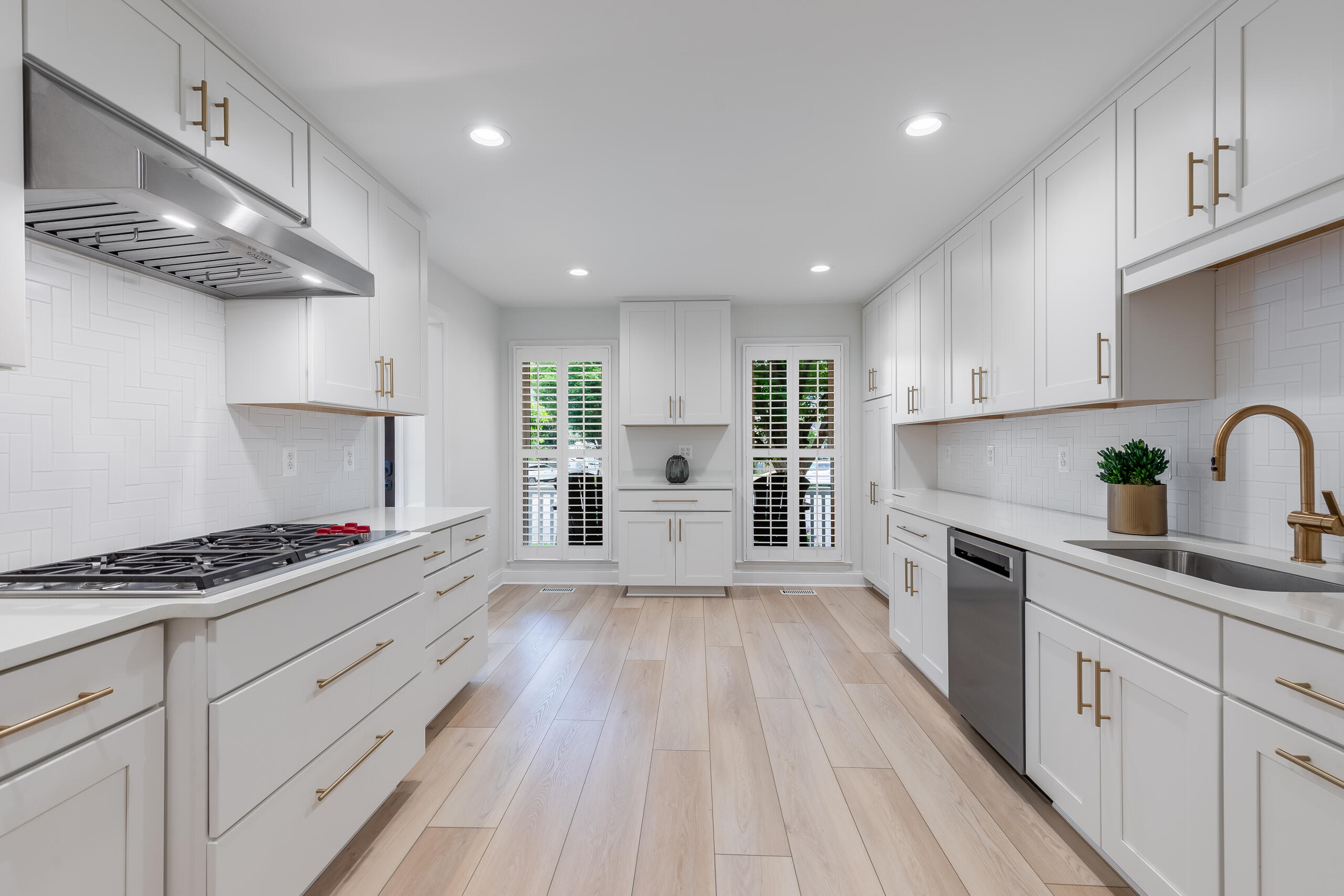  215 Andover Court Northeast, Leesburg, VA 20176 - 物件實景