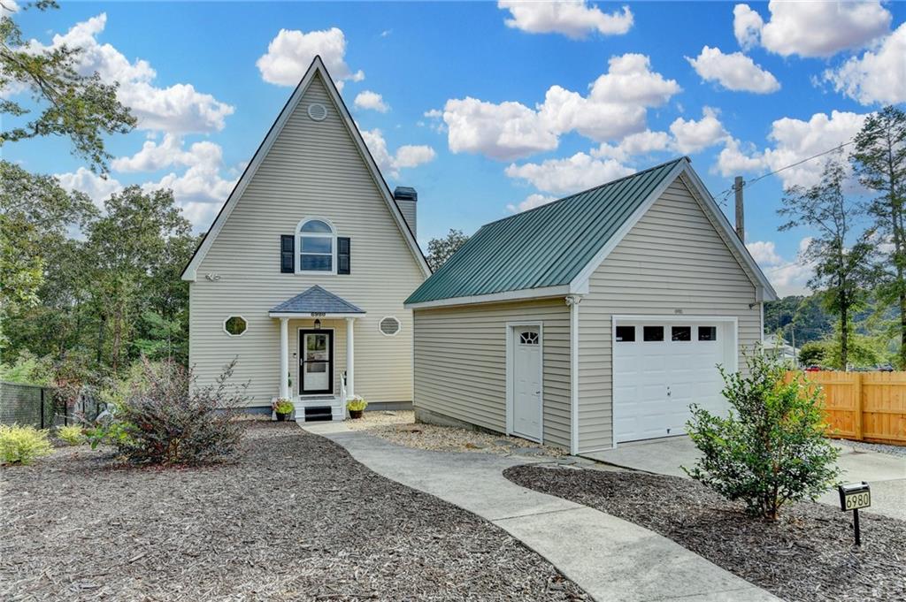 Gainesville, Georgia, 30506, United States, 2 Bedrooms Bedrooms, ,2 BathroomsBathrooms,Residential,For Sale,2040403