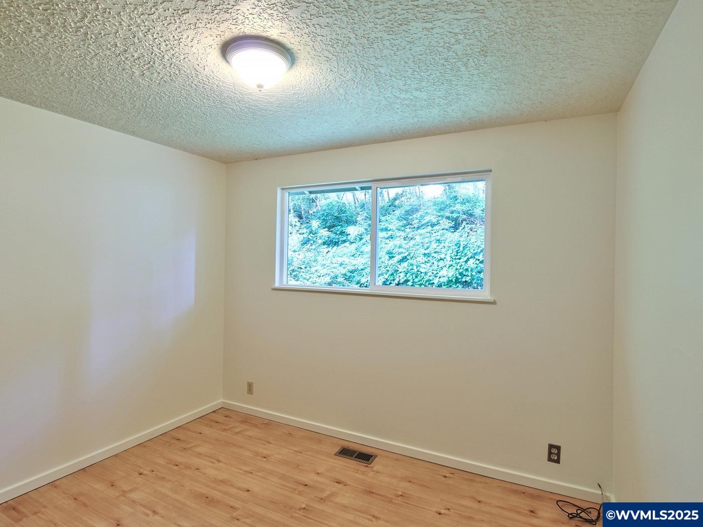 Lincoln City, Oregon, 97367, United States, ,2 BathroomsBathrooms,Residential,For Sale,1878367