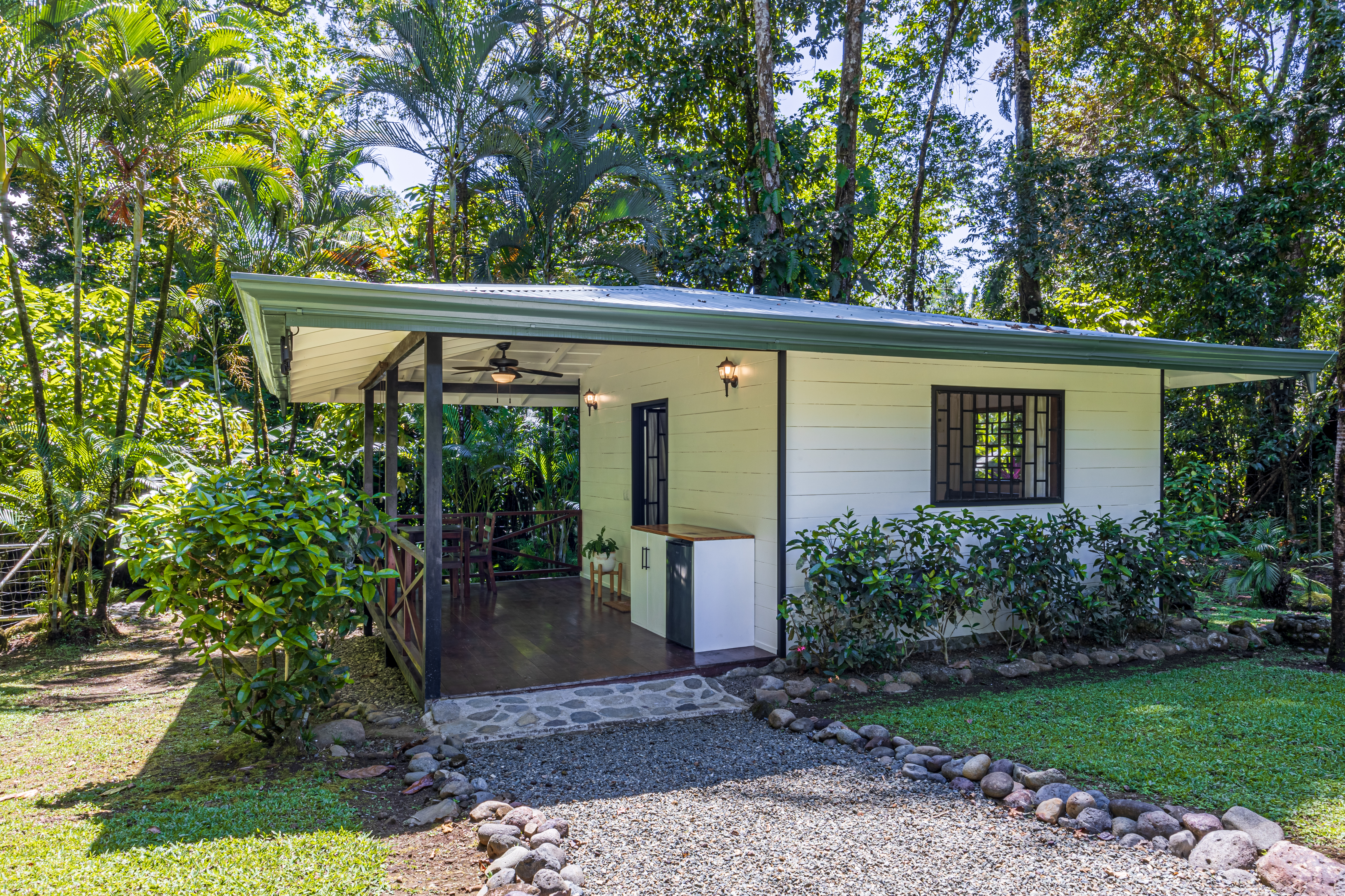 Ojochal, Puntarenas, CR, 4 Bedrooms Bedrooms, ,2 BathroomsBathrooms,Residential,For Sale,1721935