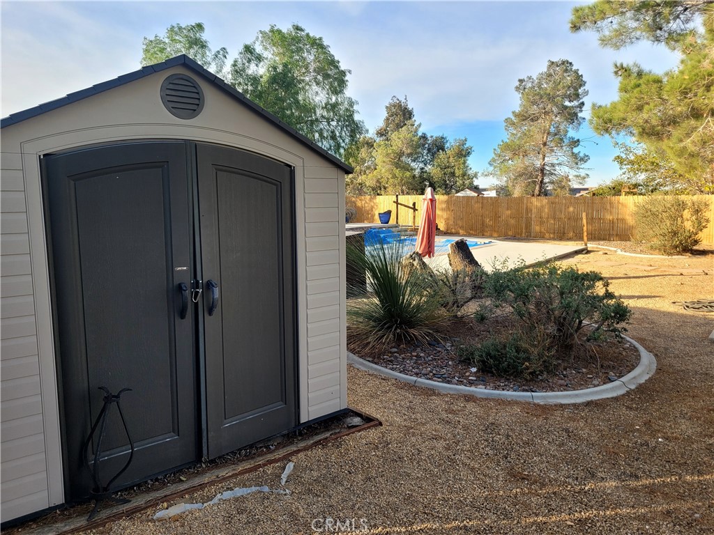 Victorville, California, 92392, United States, 3 Bedrooms Bedrooms, ,2 BathroomsBathrooms,Residential,For Sale,1988304