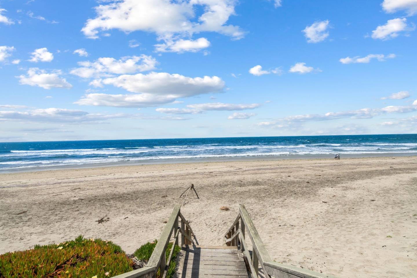 Watsonville, California, 95076, United States, 3 Bedrooms Bedrooms, ,2 BathroomsBathrooms,Residential,For Sale,1971217