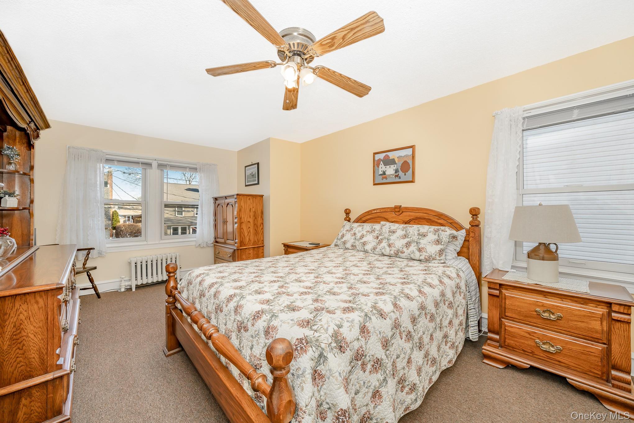 Mineola, New York, 11501, United States, 4 Bedrooms Bedrooms, ,2 BathroomsBathrooms,Residential,For Sale,2005697