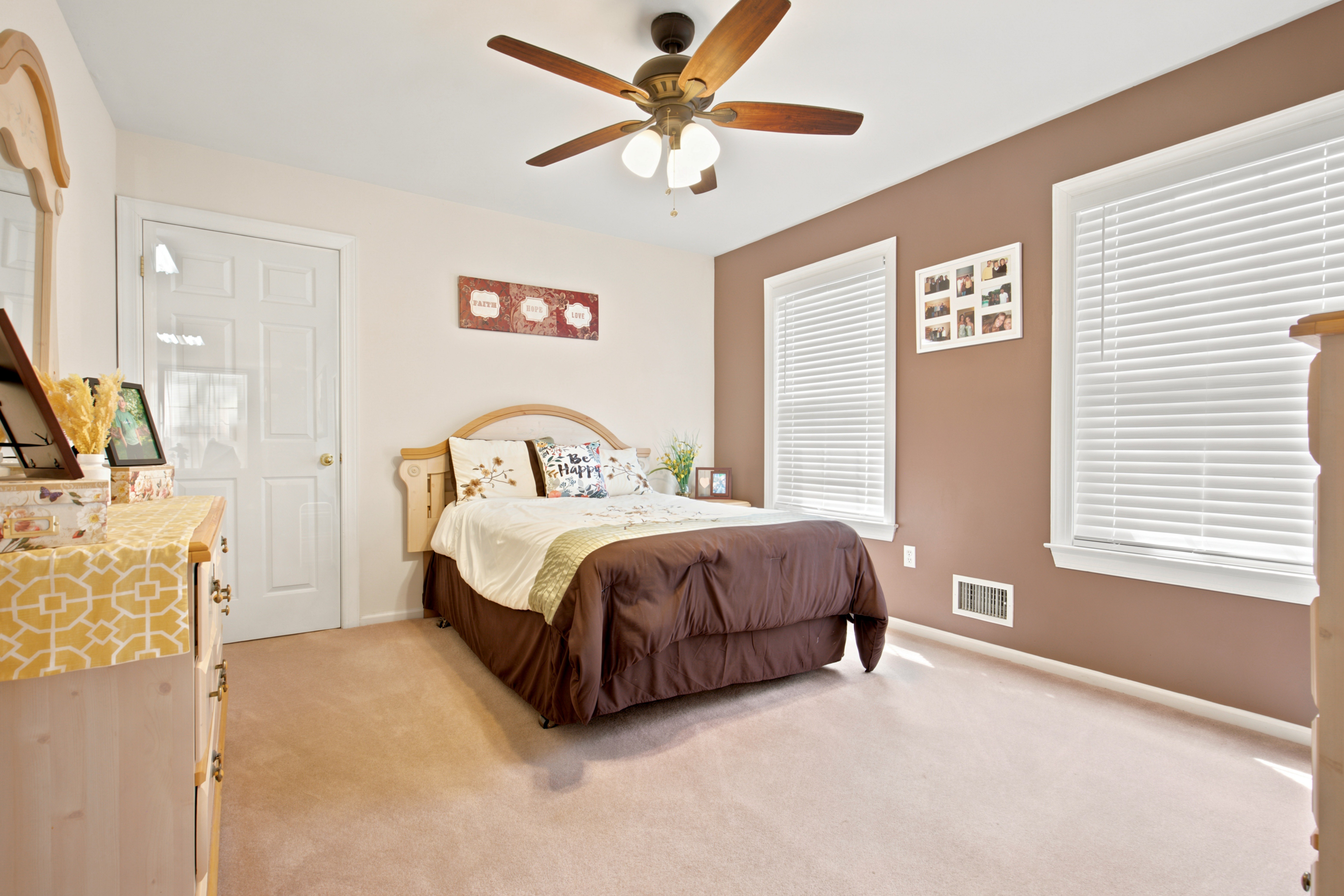  6 Drift Rd, Freehold, NJ - 物件實景