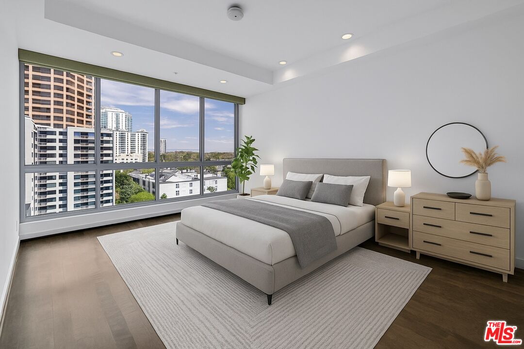 Los Angeles, California, 90024, United States, 2 Bedrooms Bedrooms, ,3 BathroomsBathrooms,Residential,For Sale,1932813