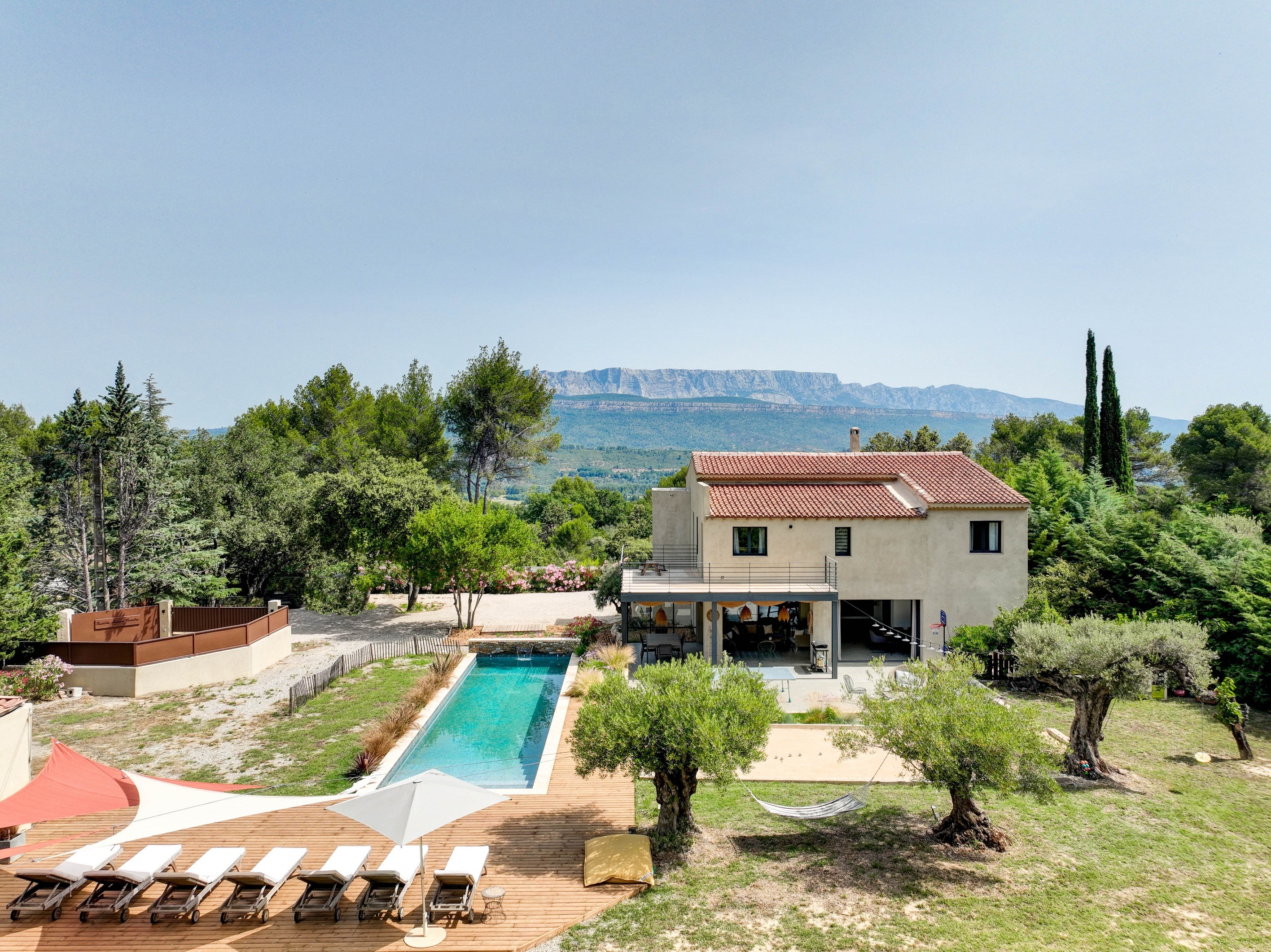  Exceptional Contemporary Proprety with view - 物件實景