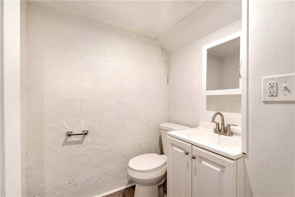 Dawsonville, Georgia, 30534, United States, 2 Bedrooms Bedrooms, ,2 BathroomsBathrooms,Residential,For Sale,1991026