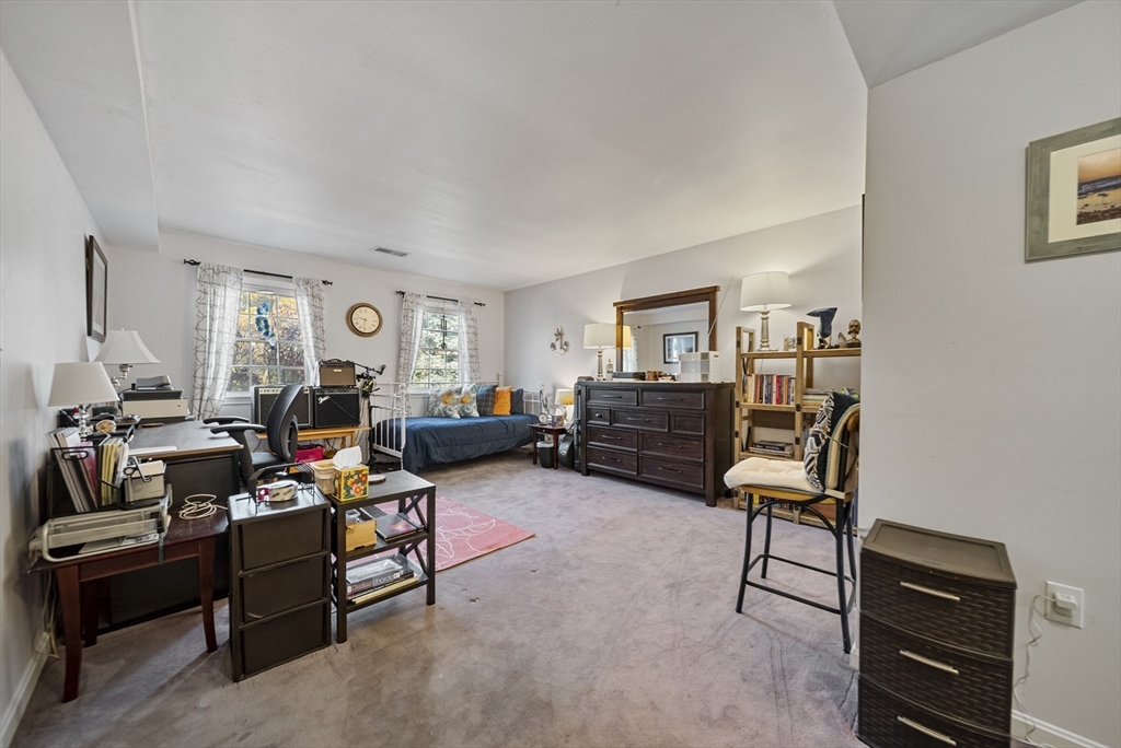 Salem, Massachusetts, 01970, United States, 3 Bedrooms Bedrooms, ,3 BathroomsBathrooms,Residential,For Sale,1990420