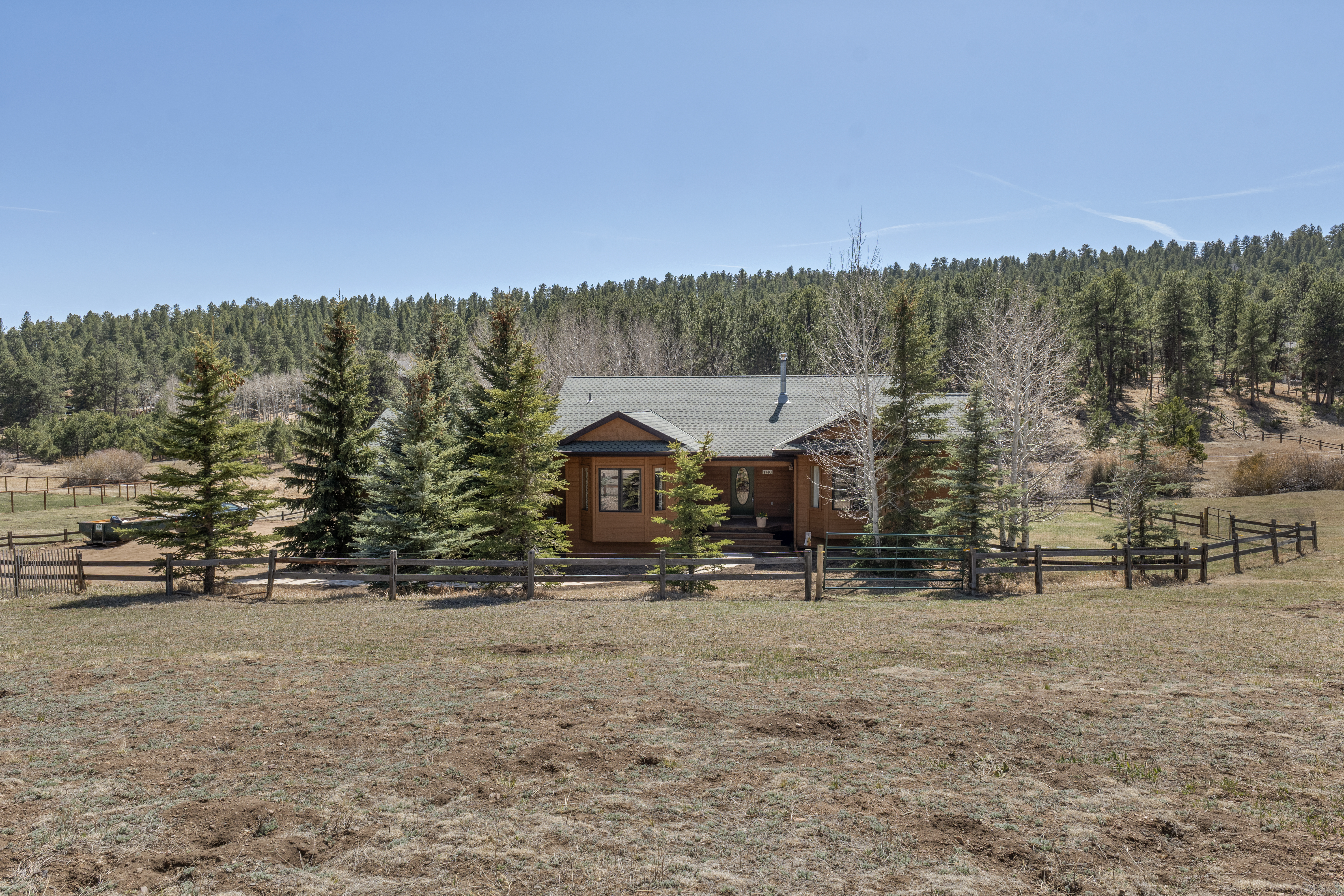  Pasture Perfect: A Home for You & Your Horses - 物件實景