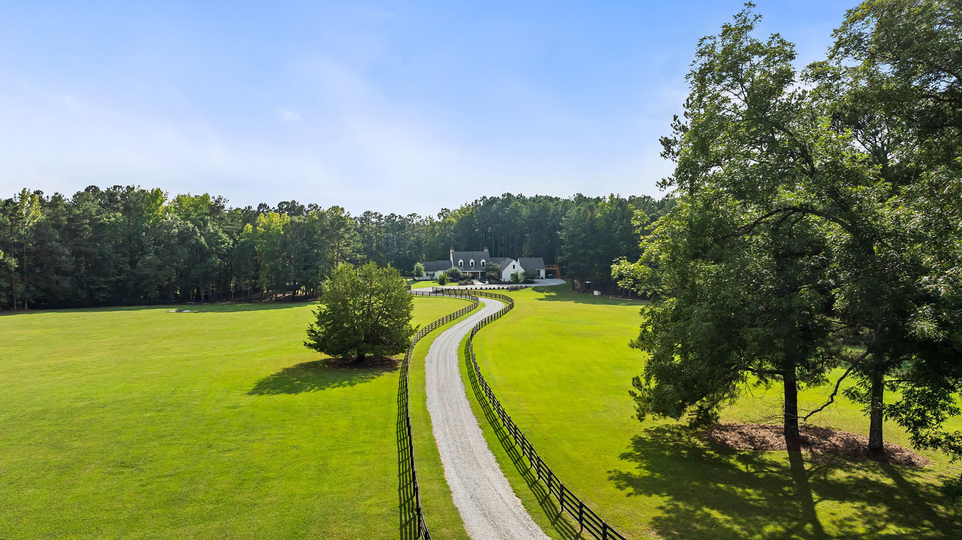  Live a Life of Balance, Privacy and Distinction on 22 ± Acres - 物件實景