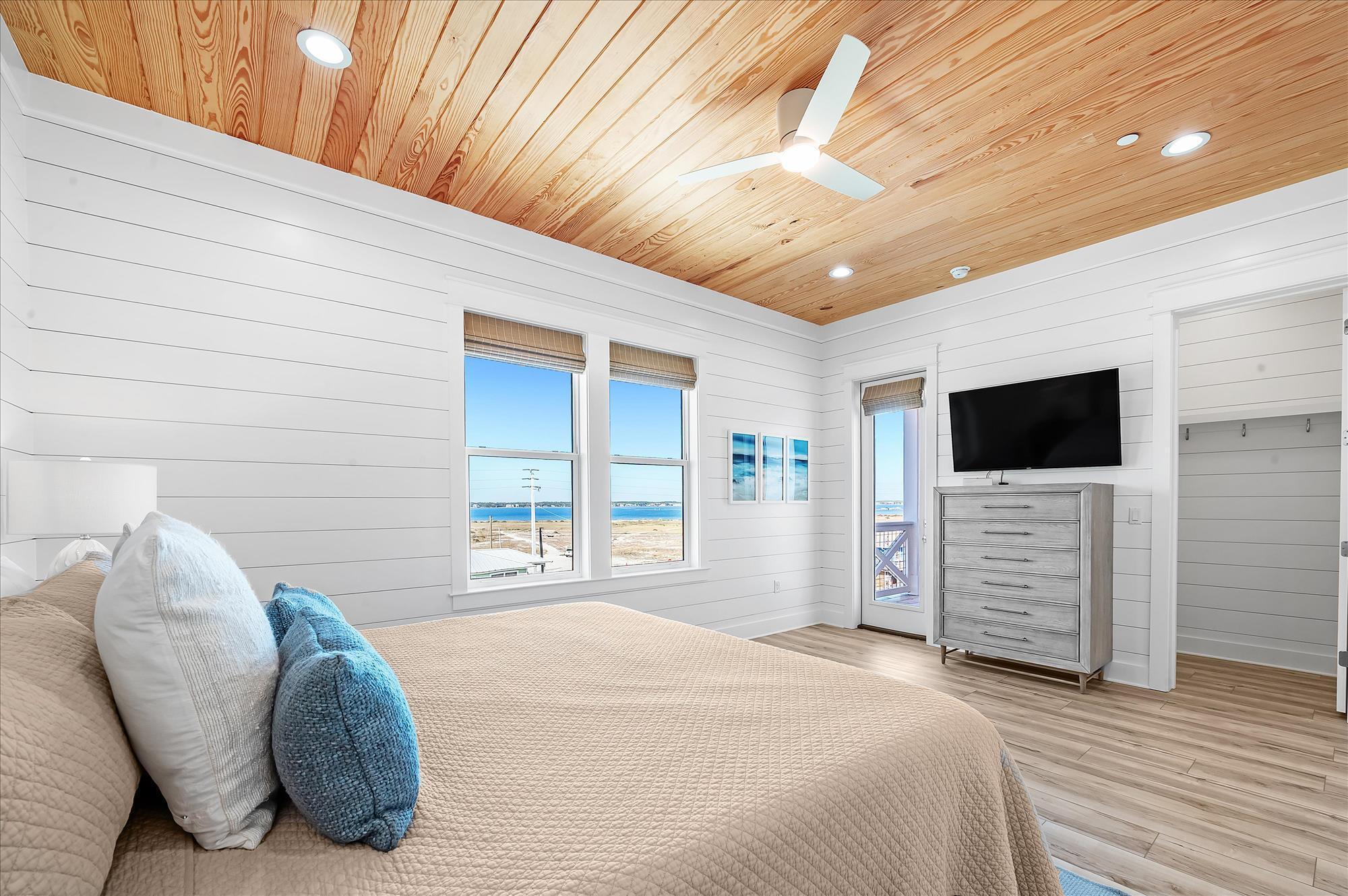 Navarre, Florida, 32566, United States, 8 Bedrooms Bedrooms, ,9 BathroomsBathrooms,Residential,For Sale,1694991