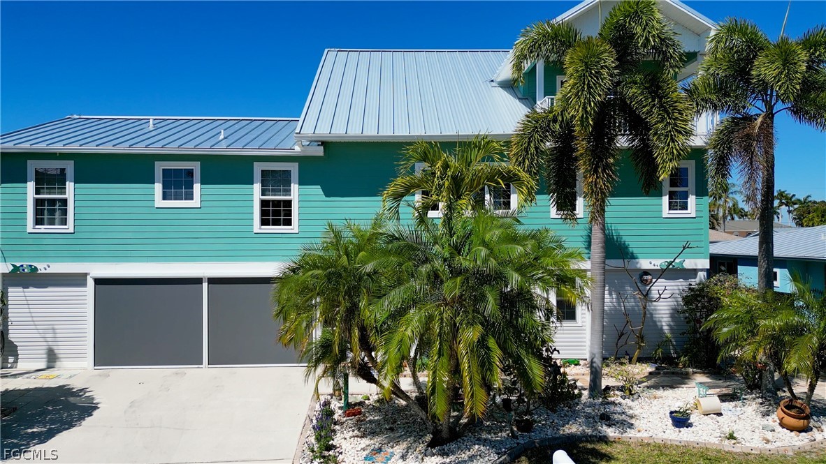 Matlacha, Florida, 33993, United States, 4 Bedrooms Bedrooms, ,3 BathroomsBathrooms,Residential,For Sale,2021819