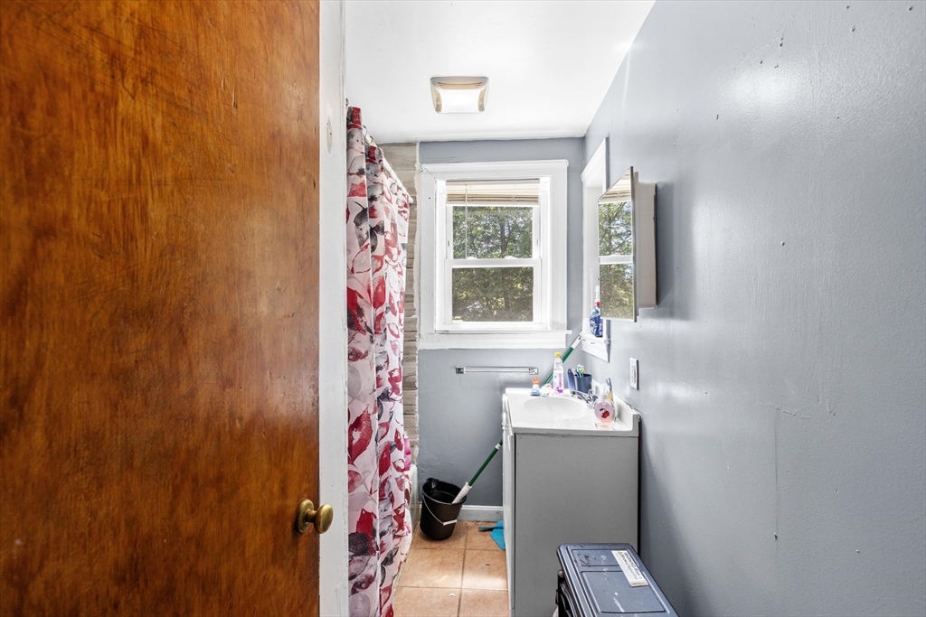 Fitchburg, Massachusetts, 01420, United States, 9 Bedrooms Bedrooms, ,3 BathroomsBathrooms,Residential,For Sale,1927899