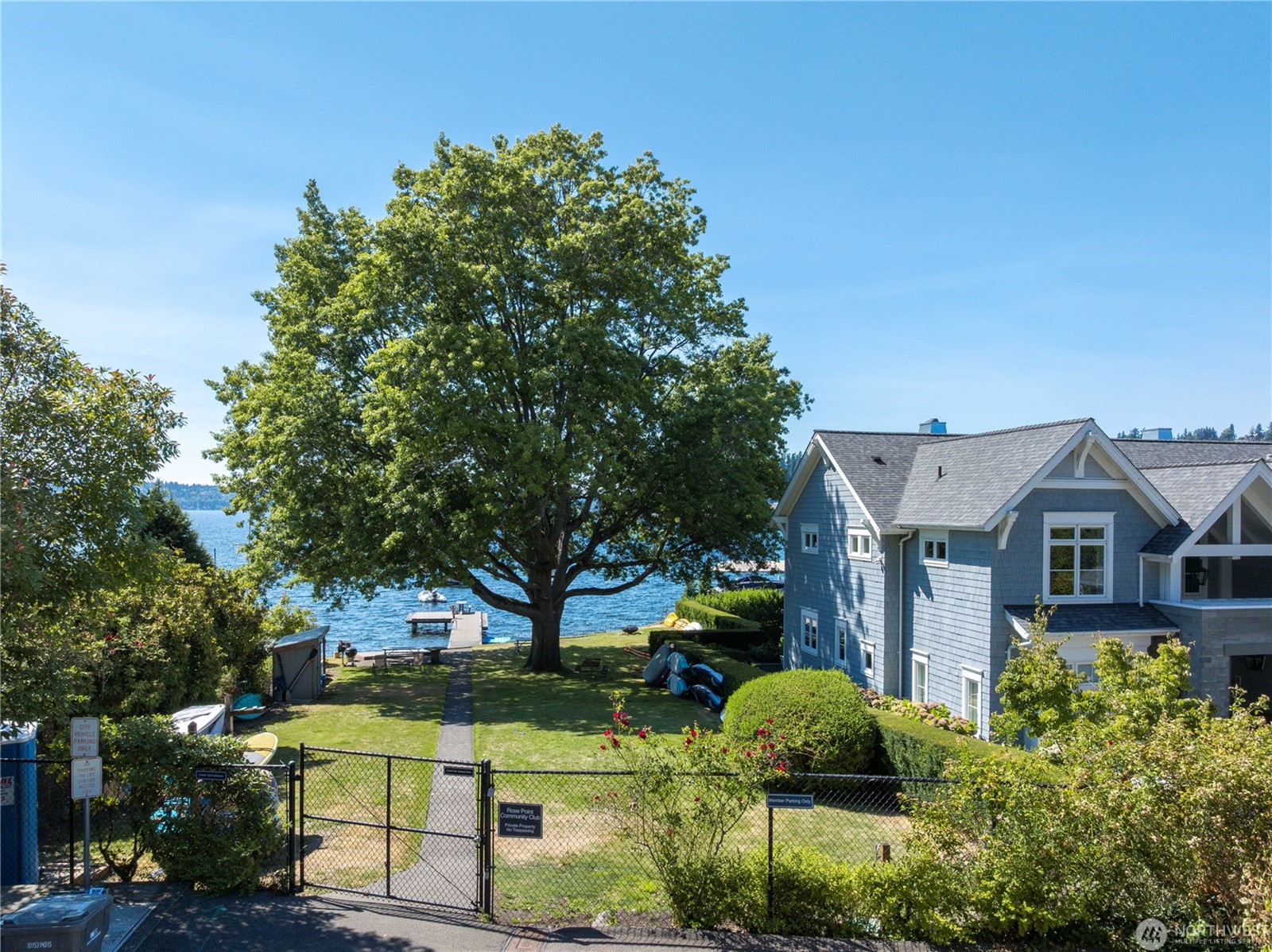 Kirkland, Washington, 98033, United States, 3 Bedrooms Bedrooms, ,2 BathroomsBathrooms,Residential,For Sale,1904417