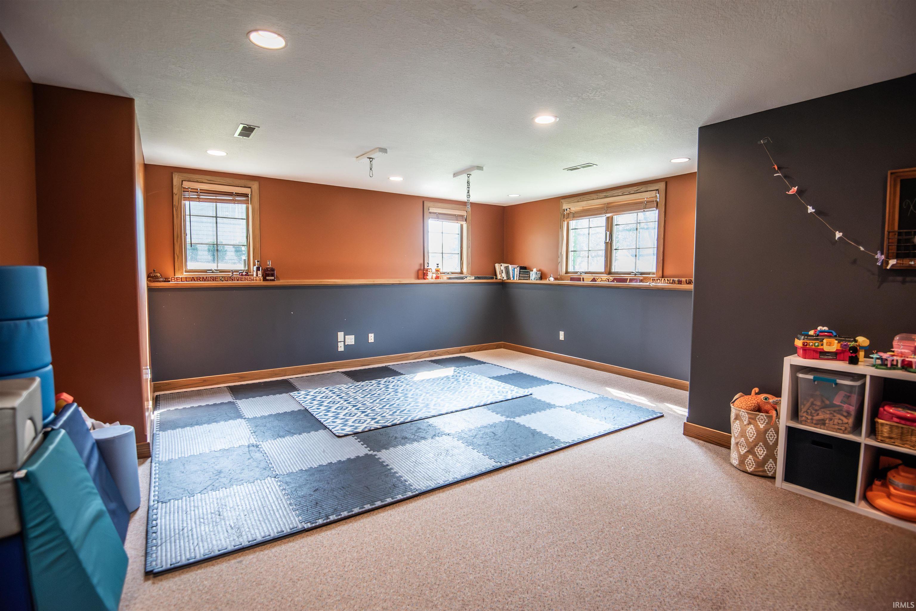 Fort Wayne, Indiana, 46814, United States, 5 Bedrooms Bedrooms, ,4 BathroomsBathrooms,Residential,For Sale,1975635