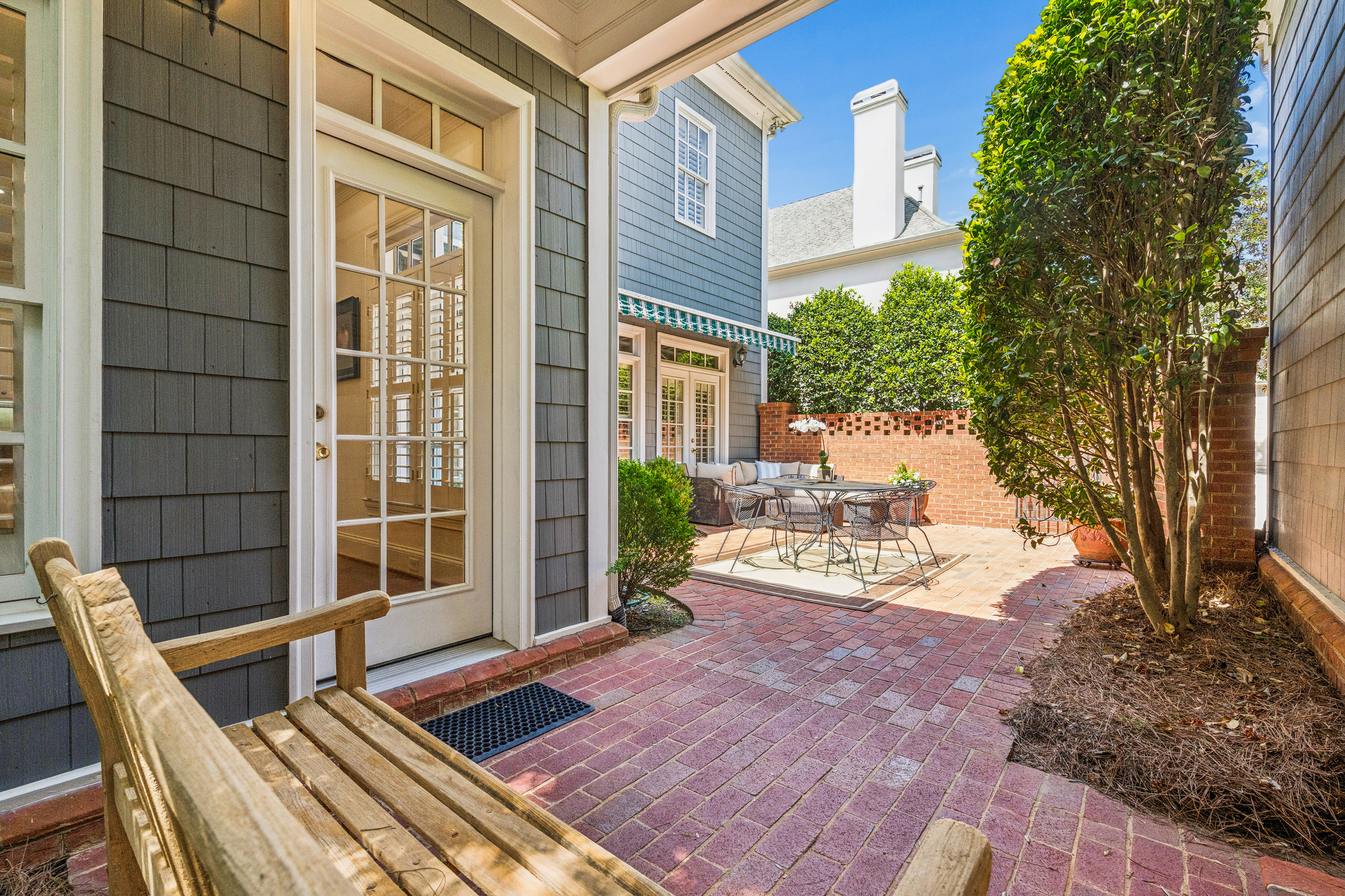  Traditional Cedar Shingle Beauty - 物件實景