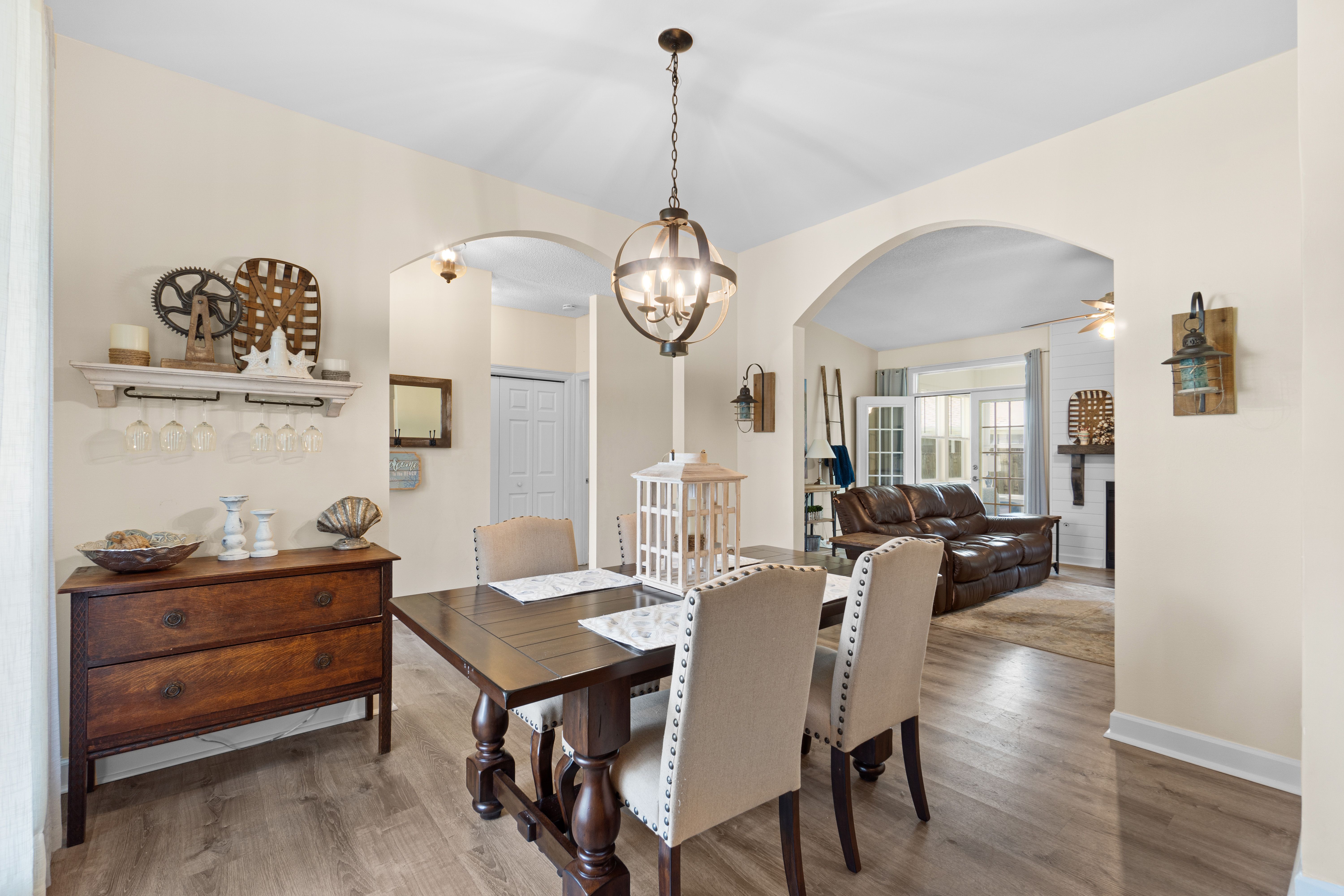  Spacious Coastal Home On Oversized Cul-de-Sac Lot - 物件實景