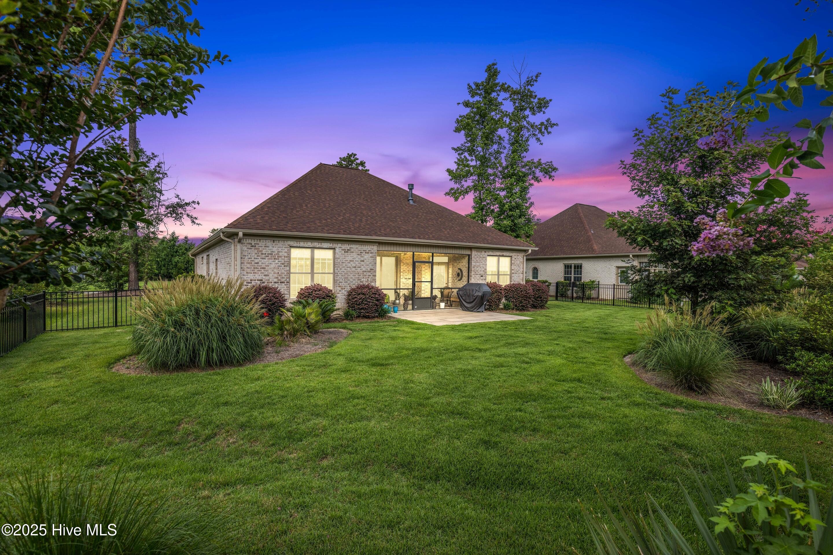 Castle Hayne, North Carolina, 28429, United States, 4 Bedrooms Bedrooms, ,3 BathroomsBathrooms,Residential,For Sale,1898806